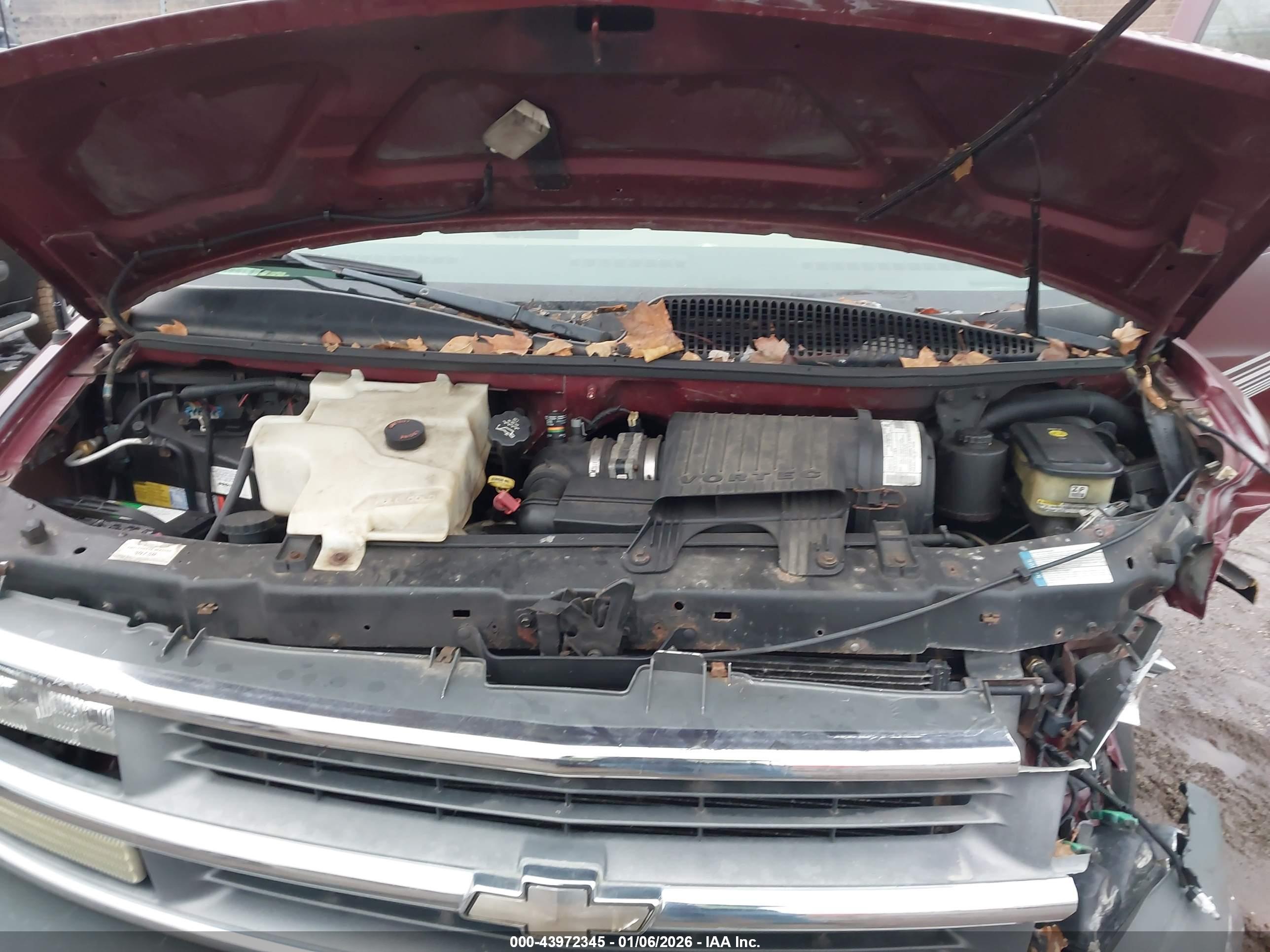 CHEVROLET EXPRESS image 10