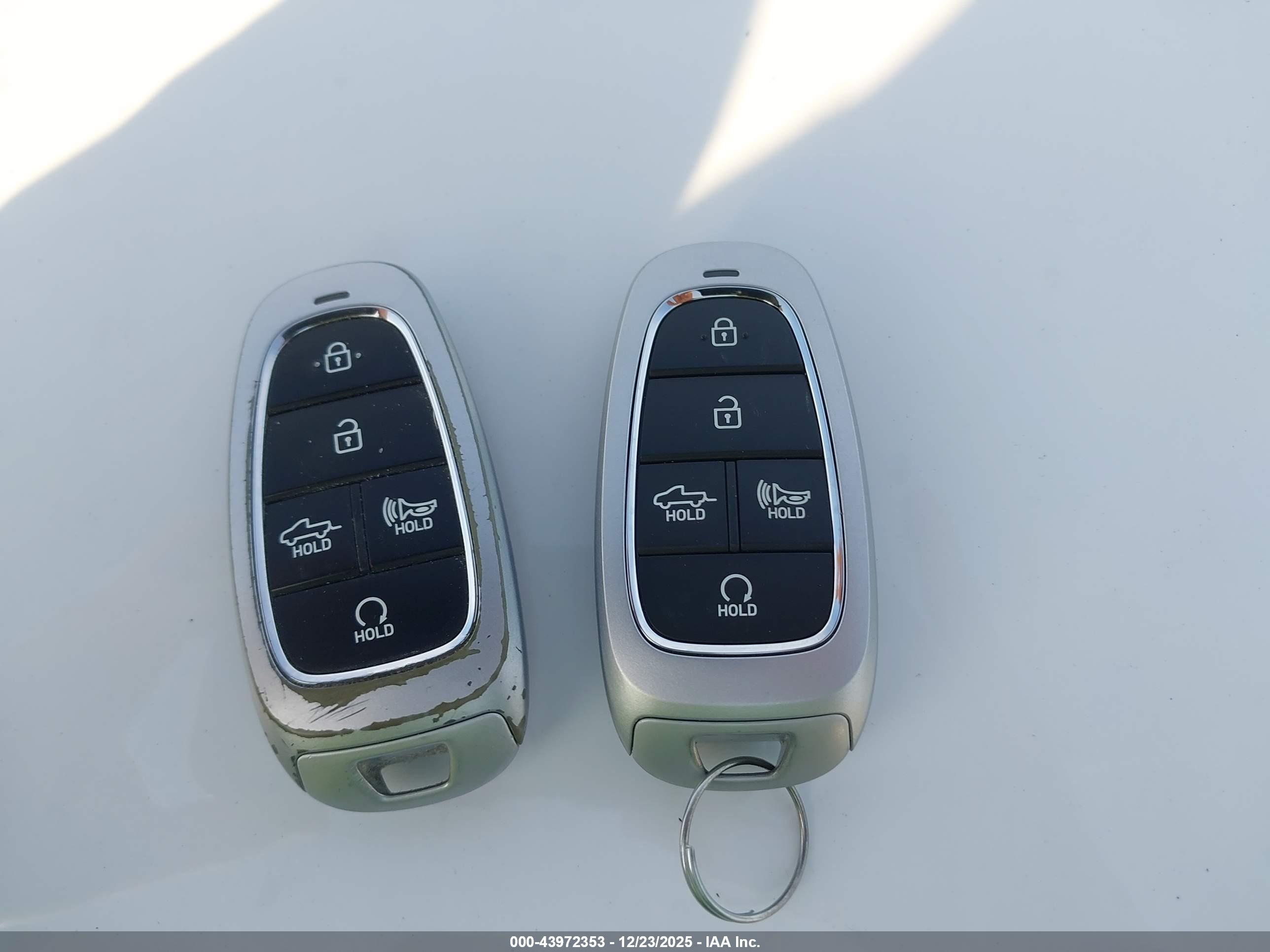 HYUNDAI SANTA image 11