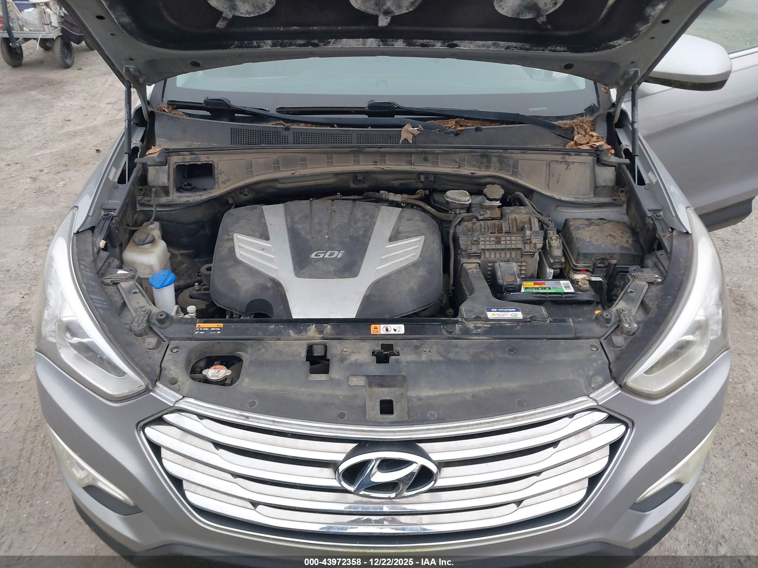 HYUNDAI SANTA image 10