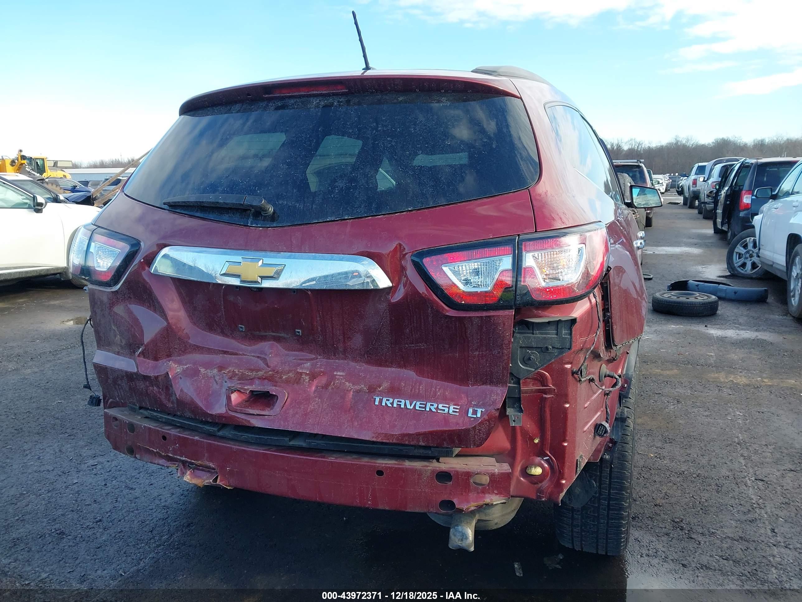 CHEVROLET TRAVERSE image 4