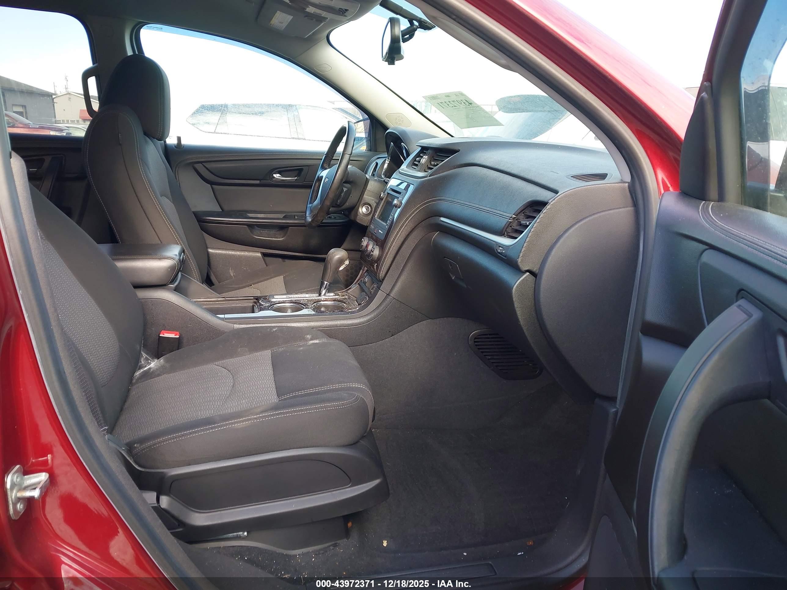 CHEVROLET TRAVERSE image 5
