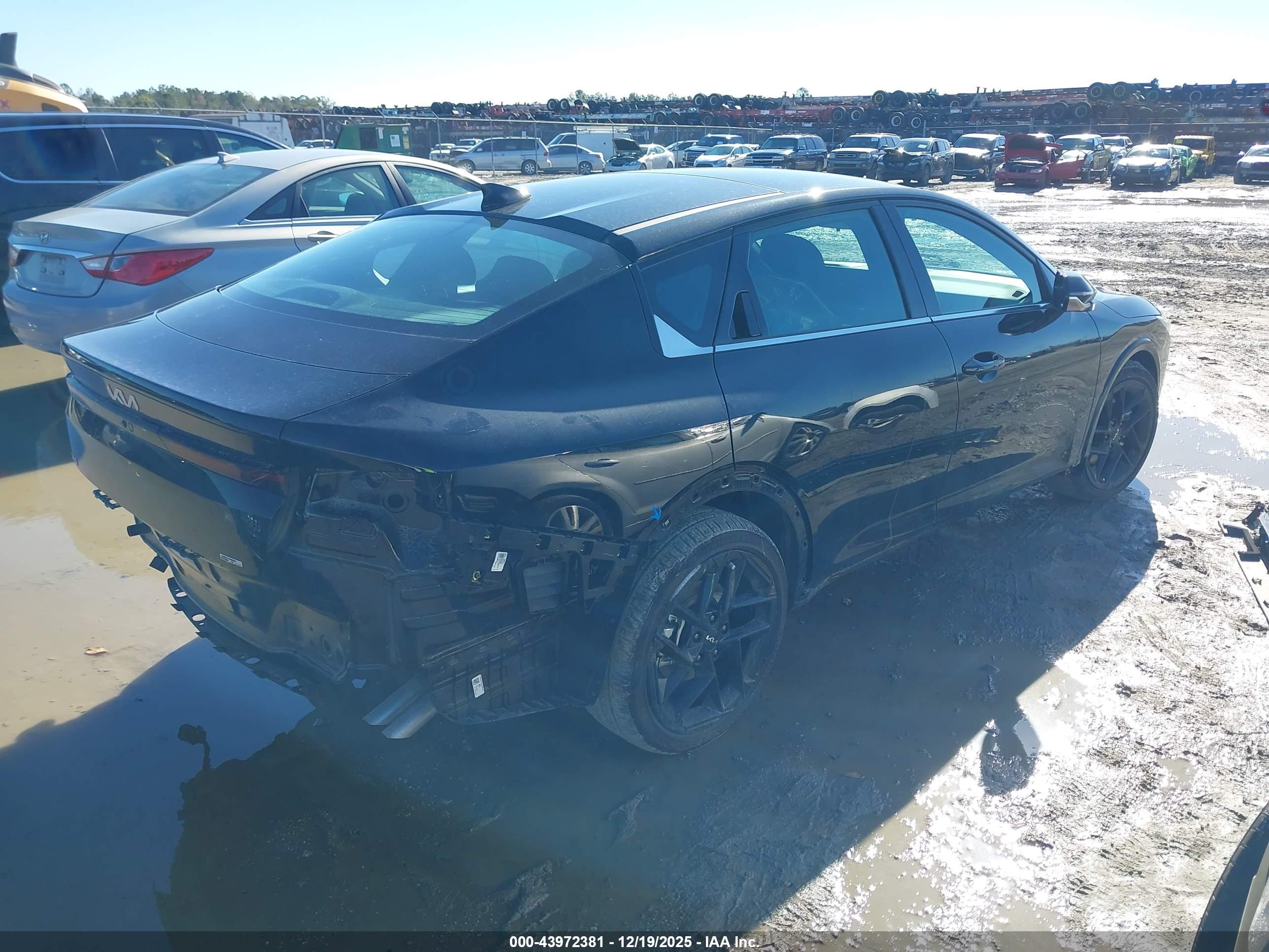 KIA K4 image 4