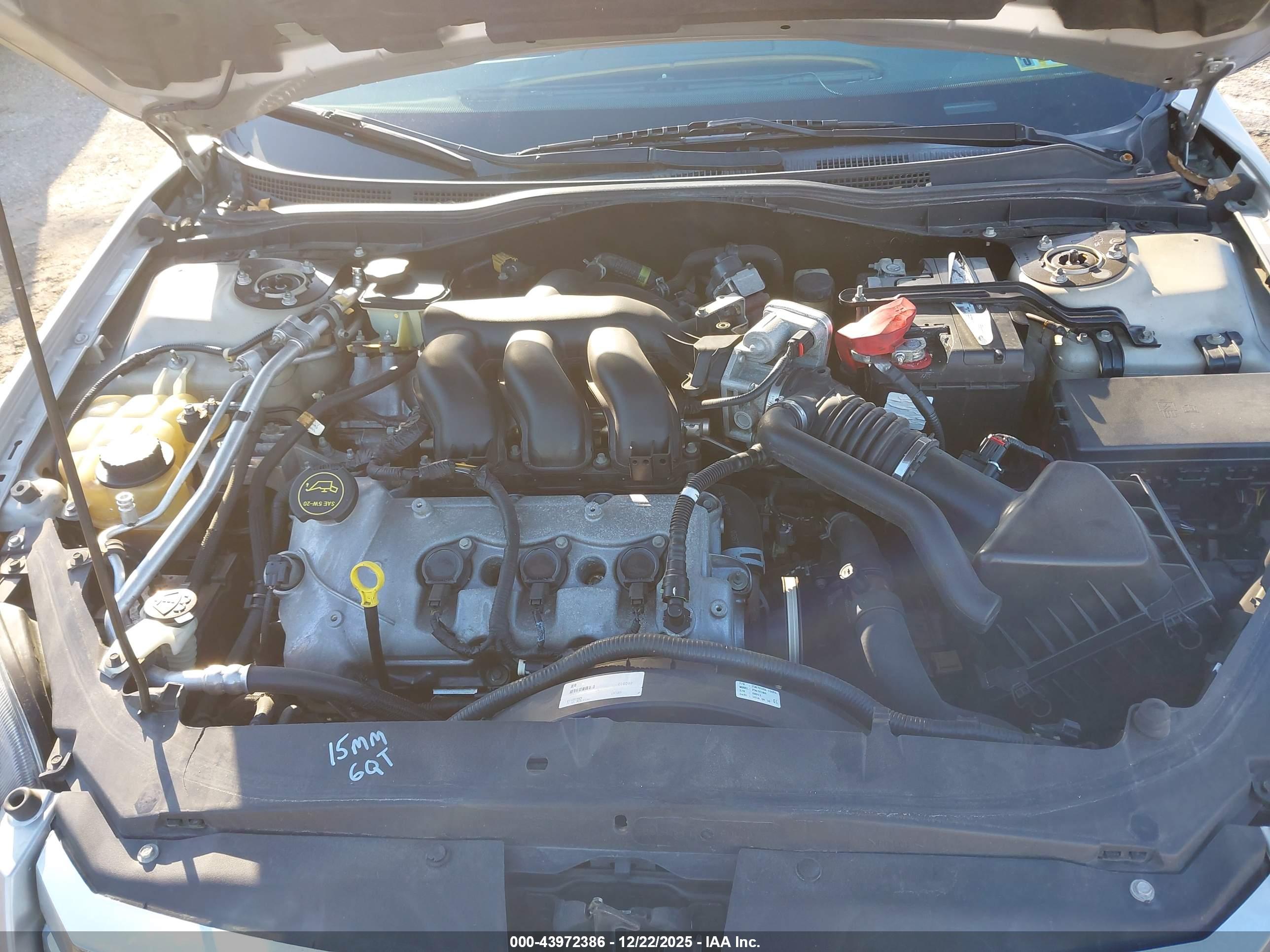 FORD FUSION image 10