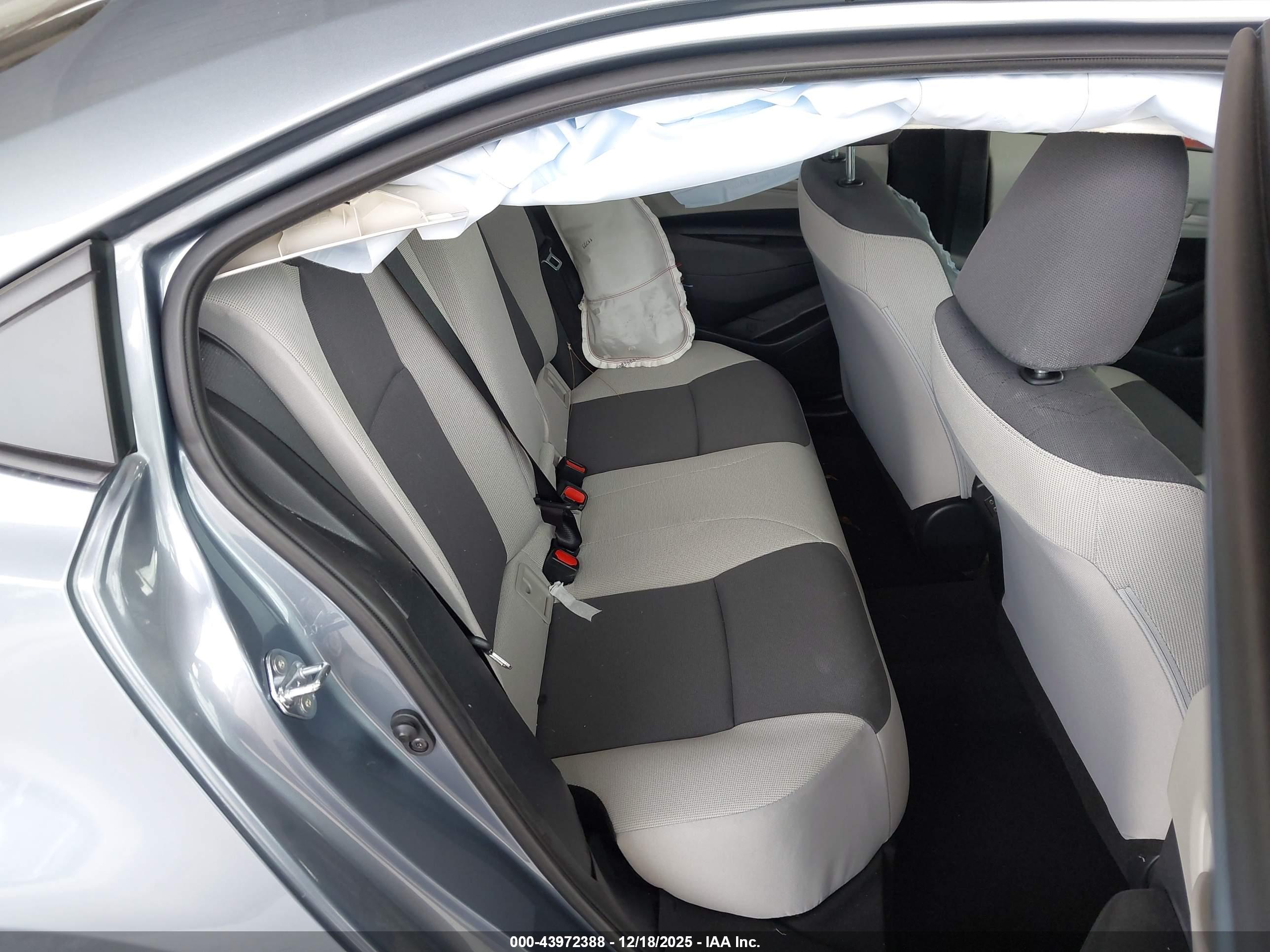 TOYOTA COROLLA image 8