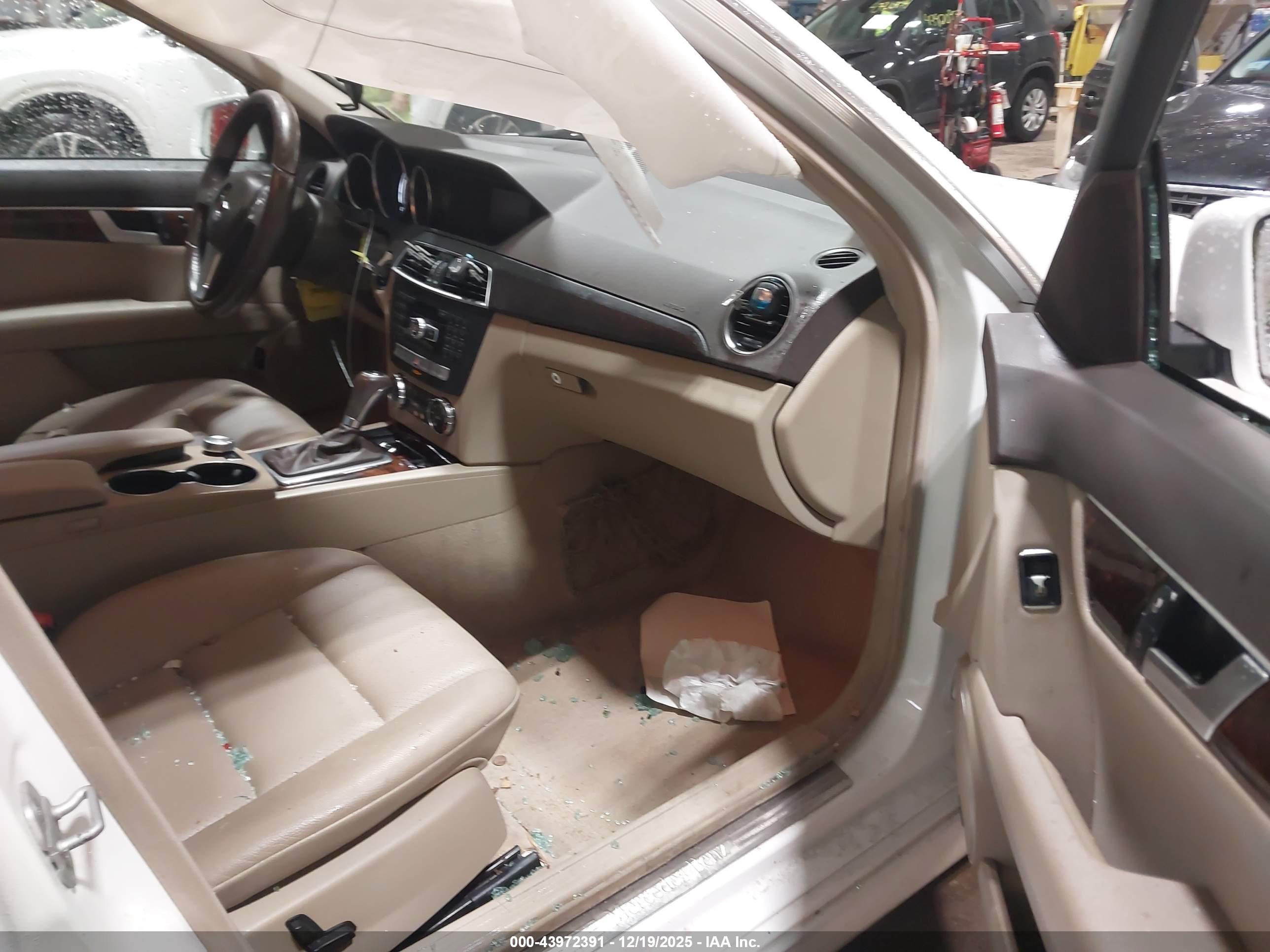 MERCEDES-BENZ C image 5