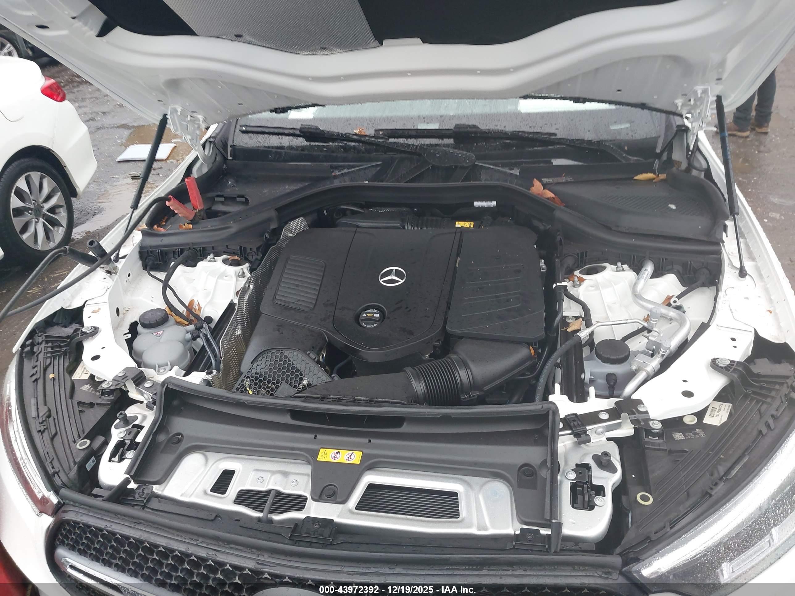 MERCEDES-BENZ GLC image 10
