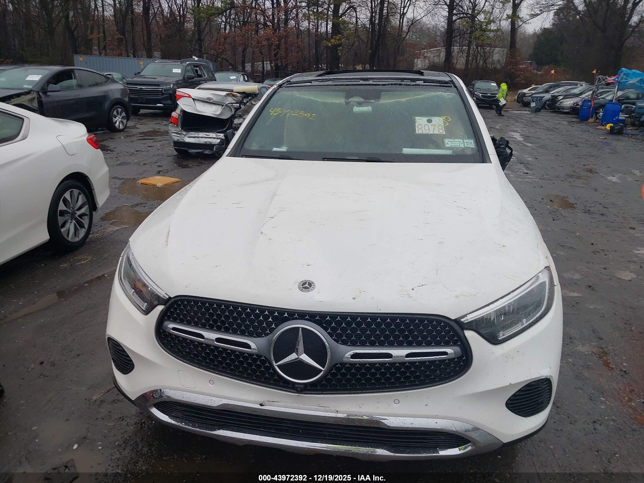 MERCEDES-BENZ GLC image 6