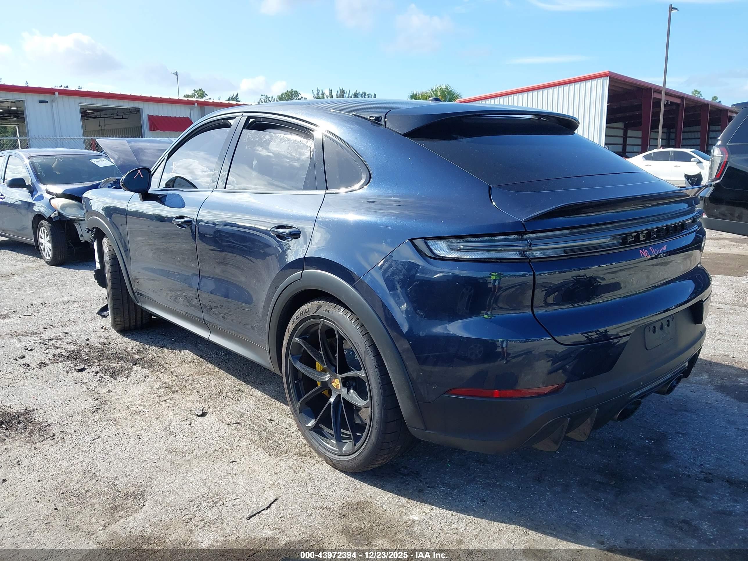 PORSCHE CAYENNE image 3