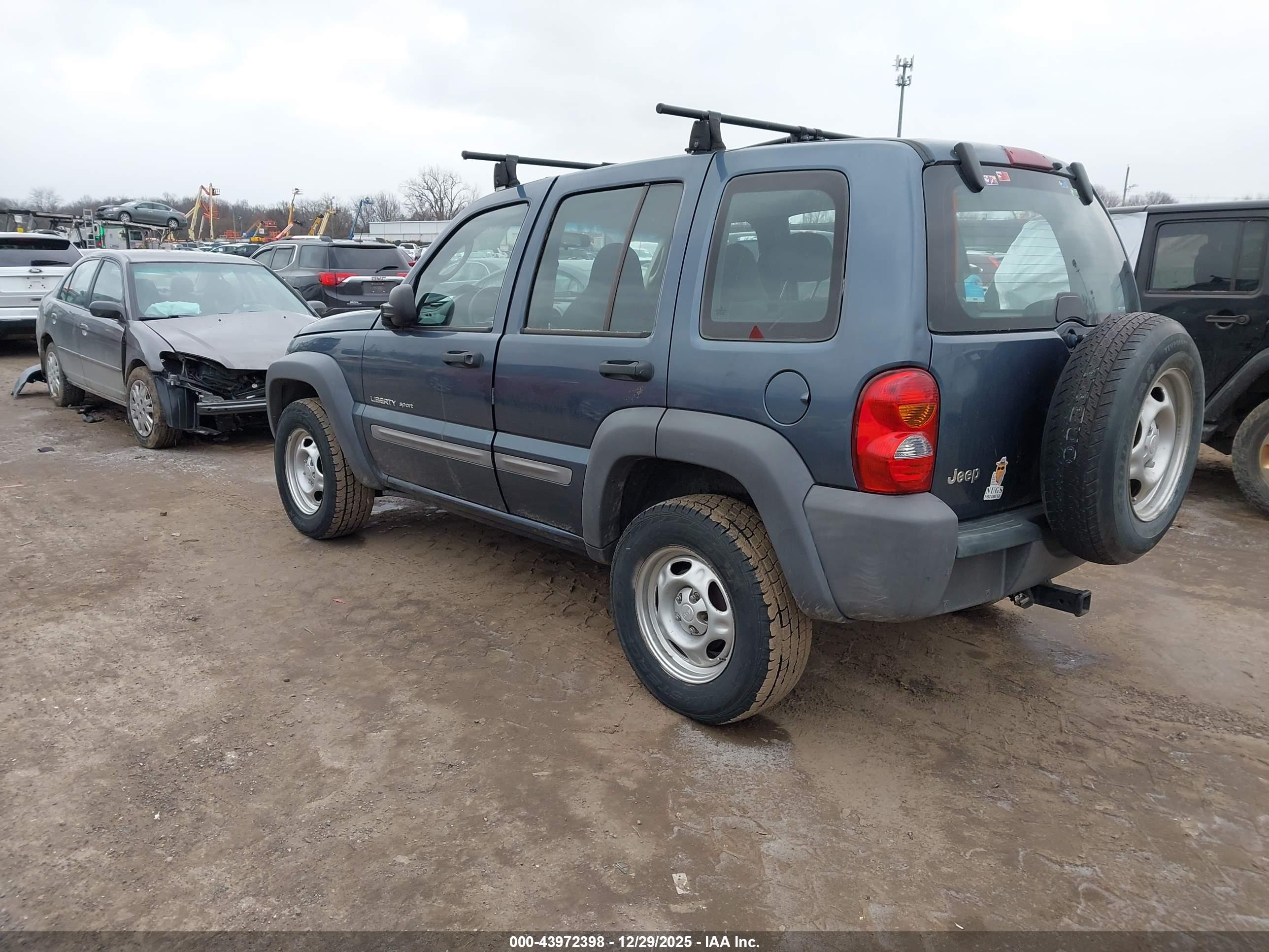 JEEP LIBERTY image 3