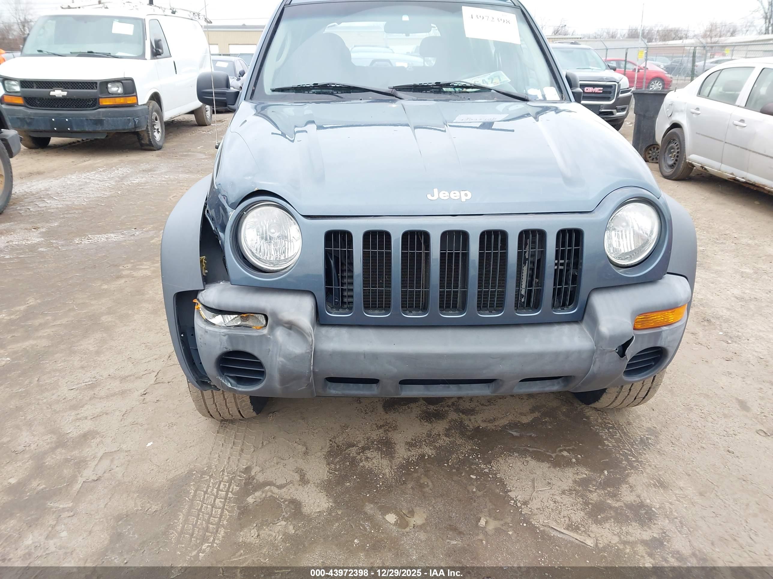 JEEP LIBERTY image 6