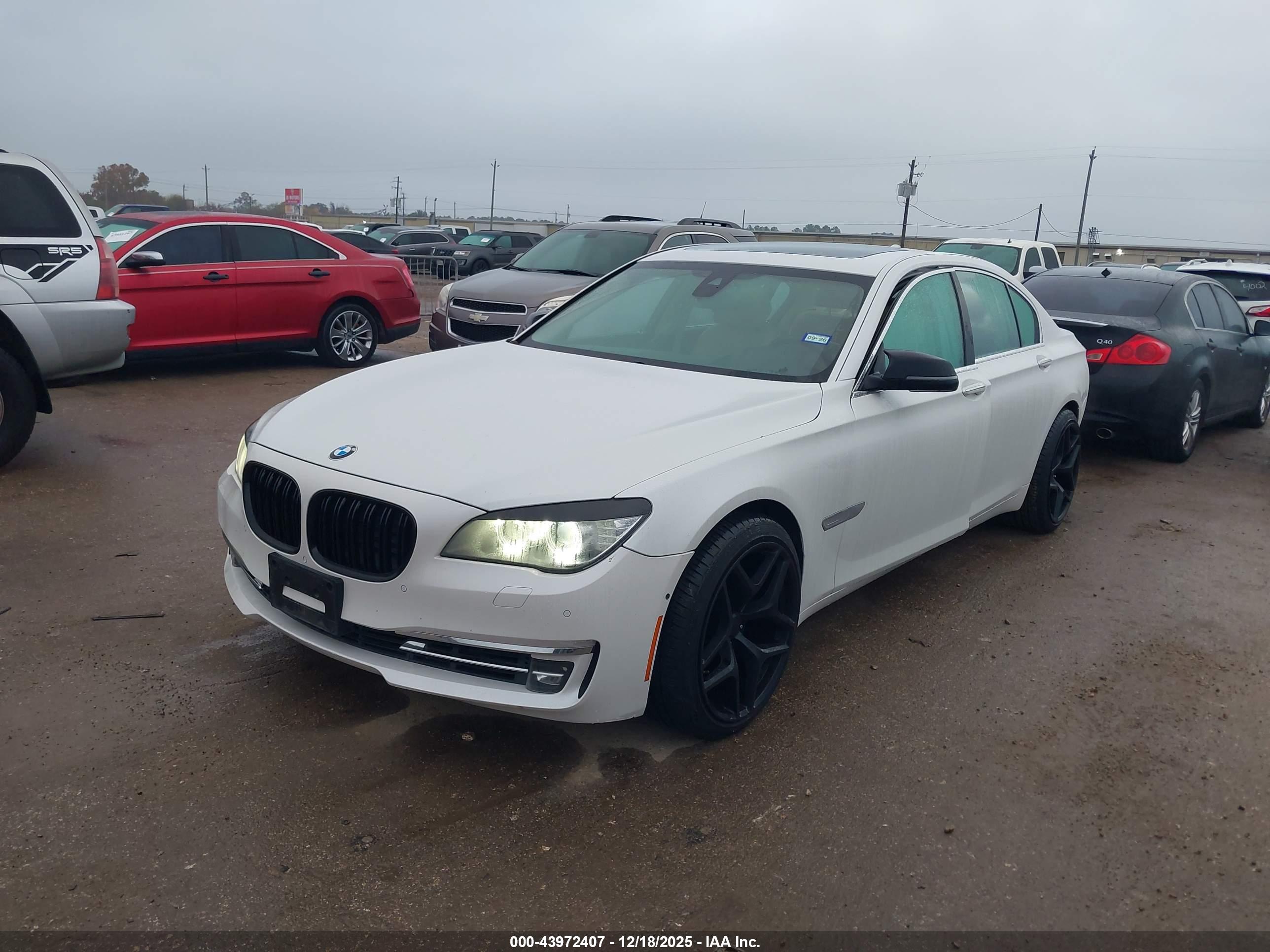 BMW 750LI image 2