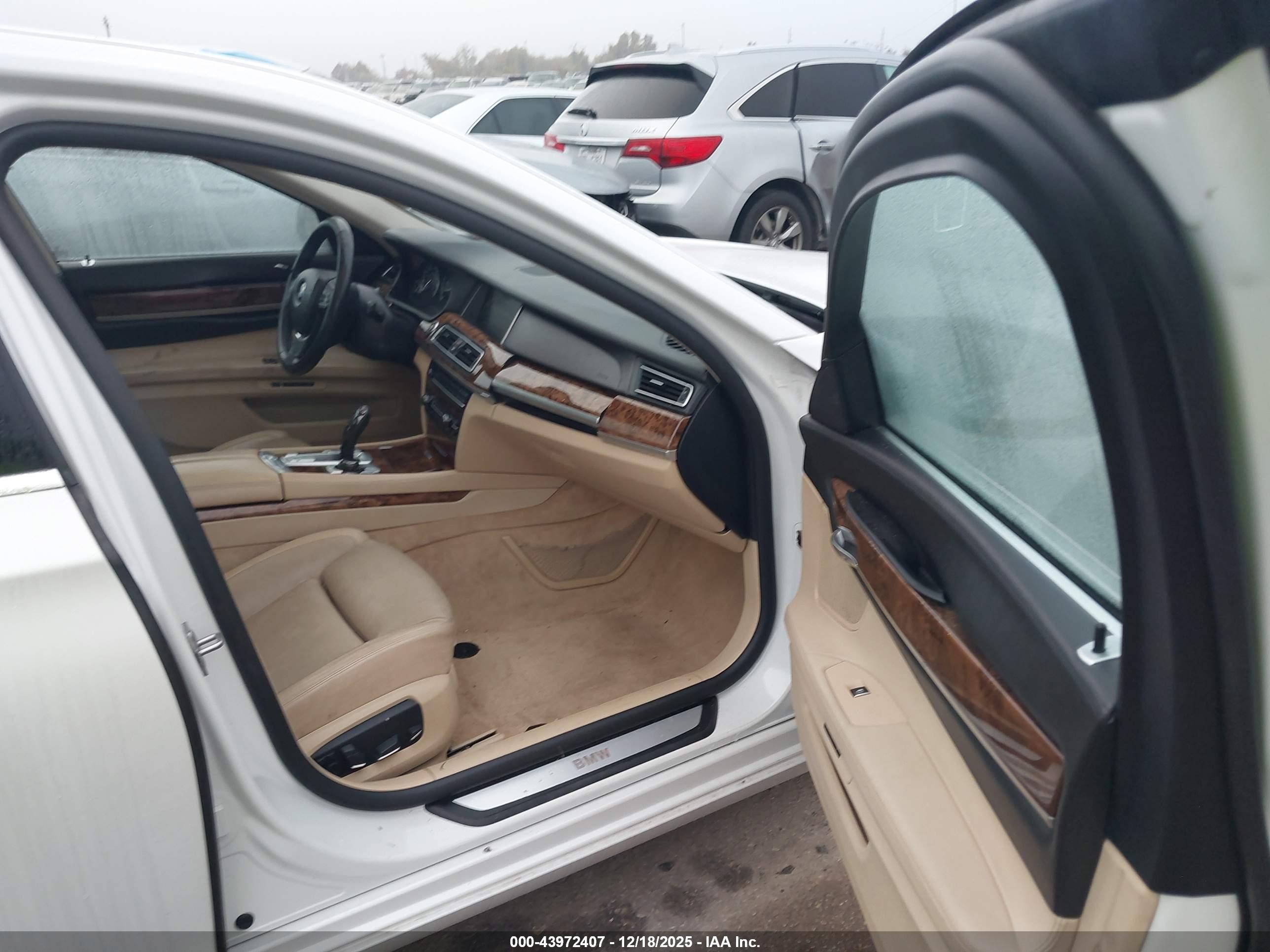 BMW 750LI image 5