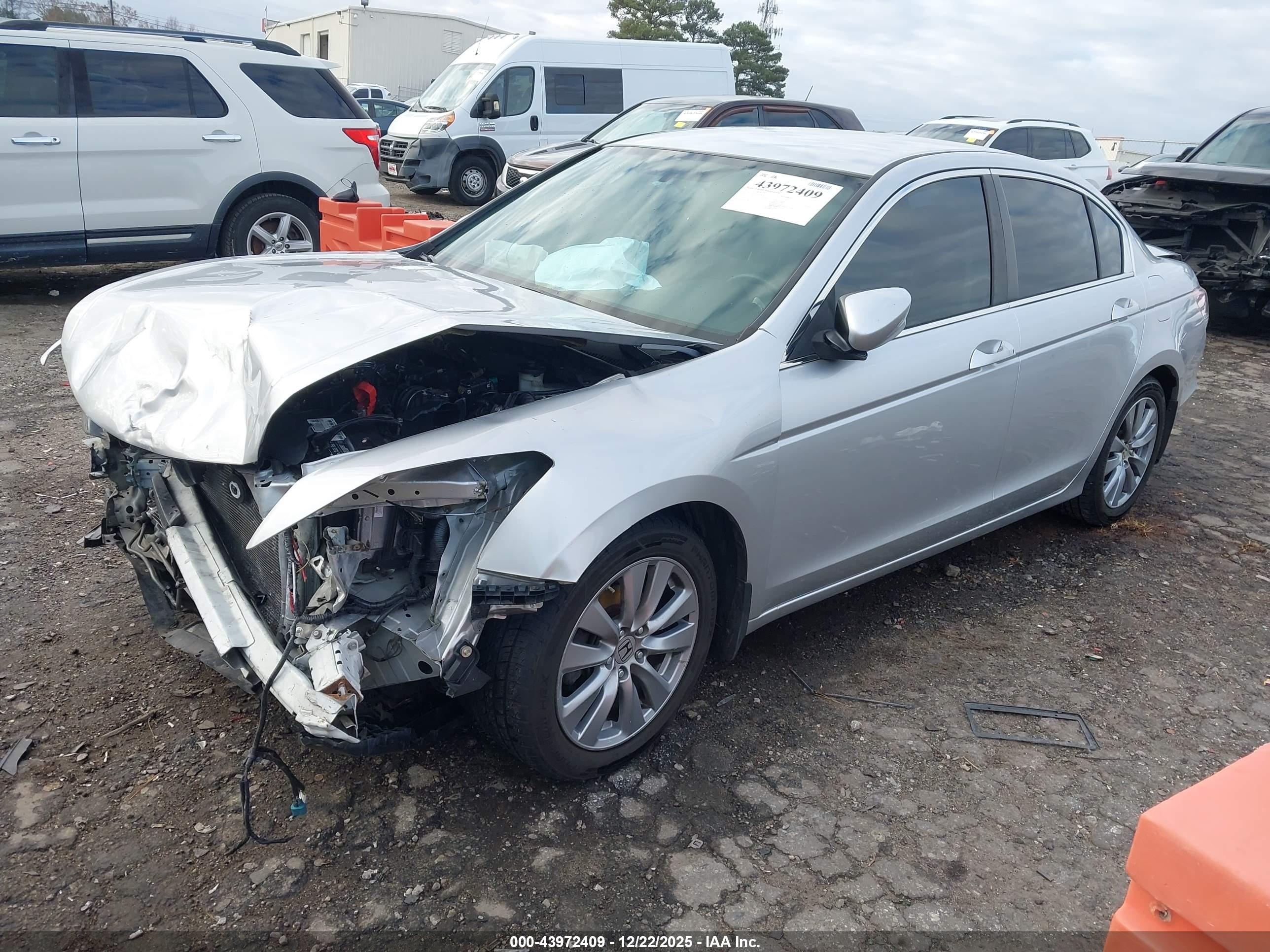 HONDA ACCORD image 2