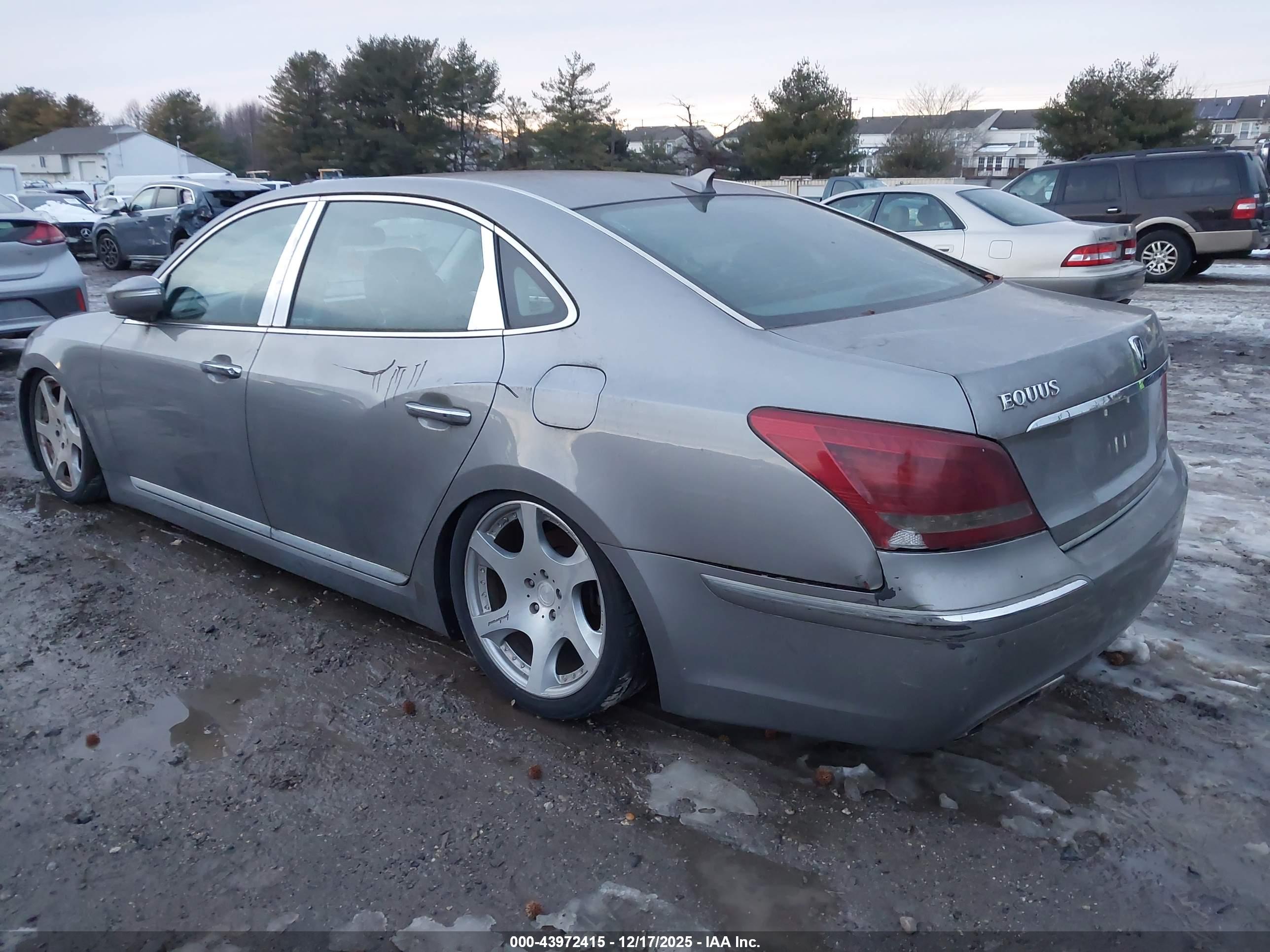 HYUNDAI EQUUS image 3