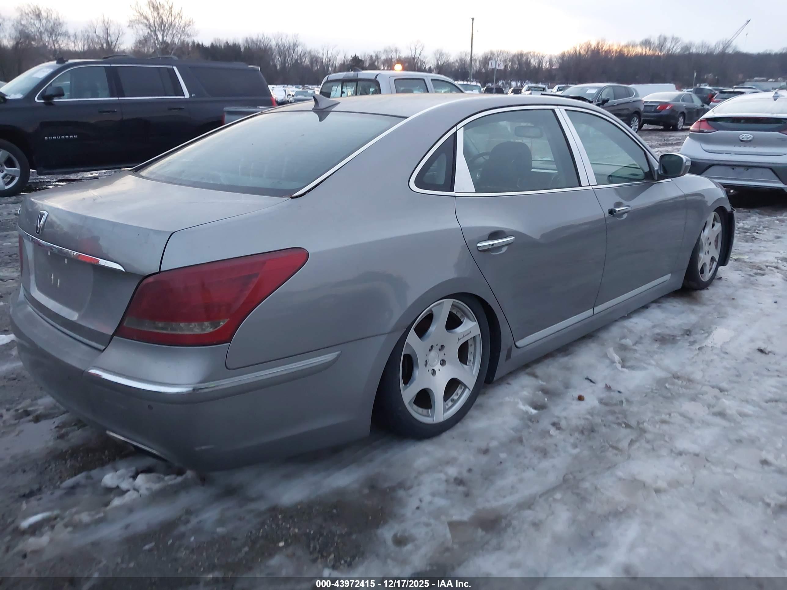 HYUNDAI EQUUS image 4