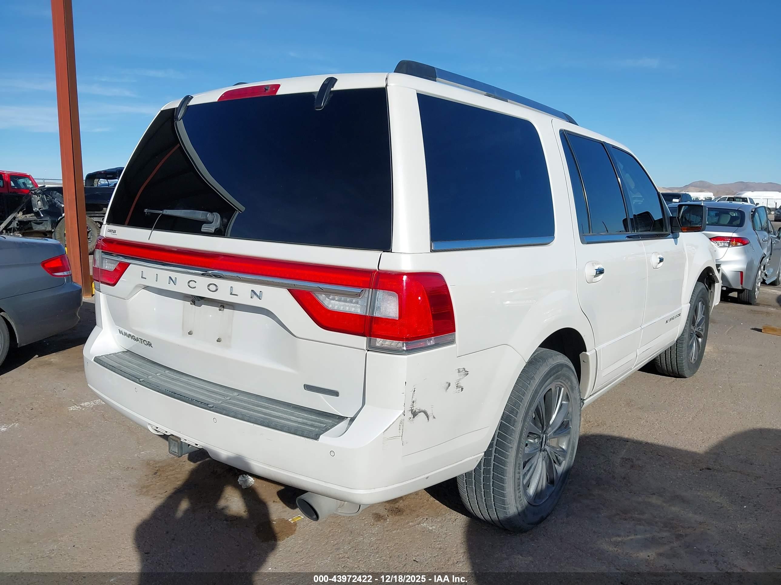 LINCOLN NAVIGATOR image 4