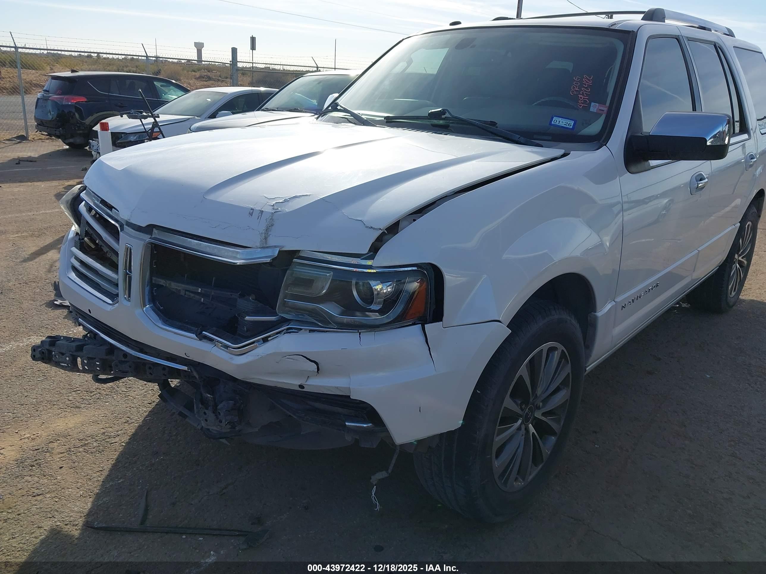 LINCOLN NAVIGATOR image 6
