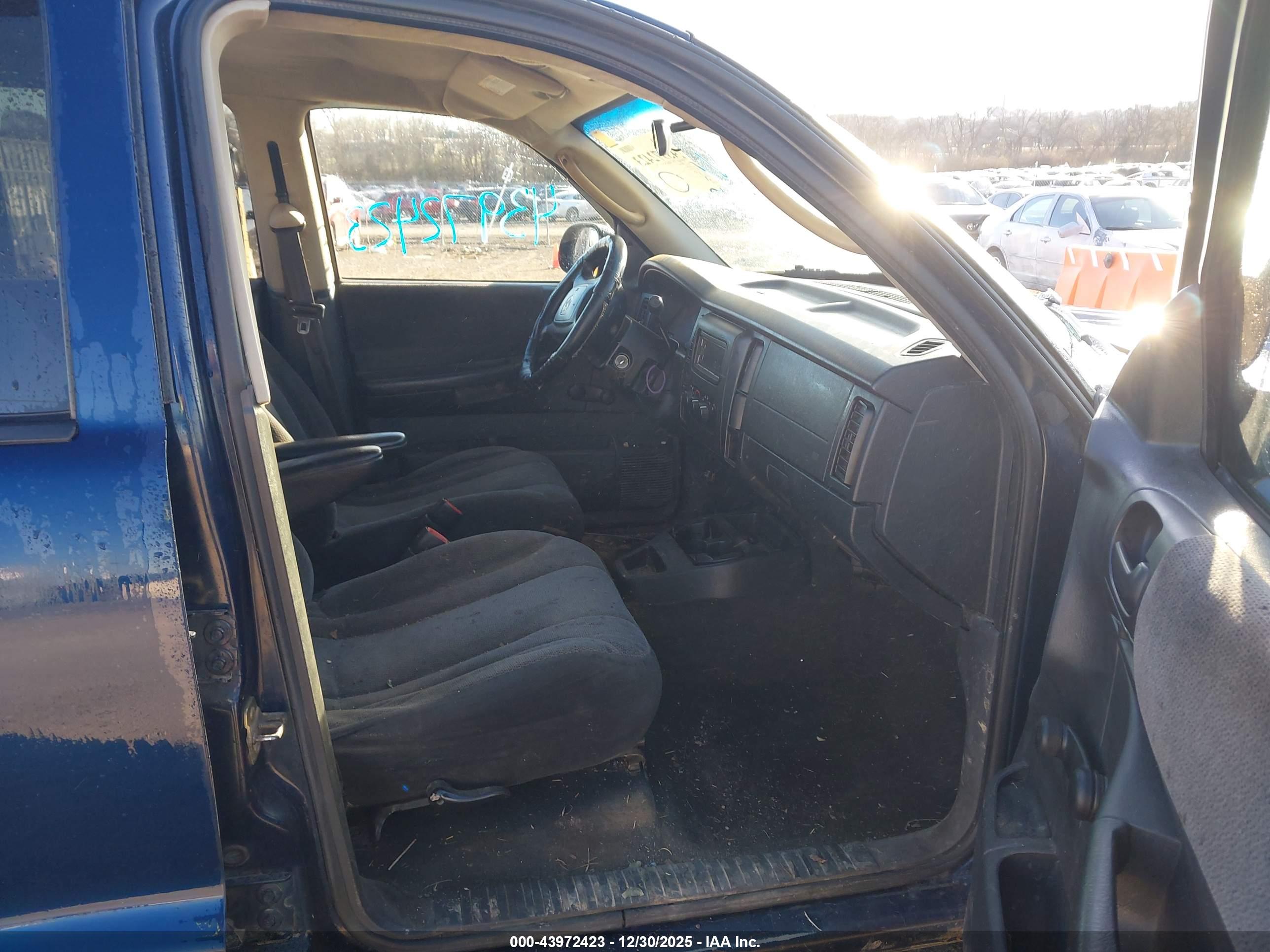 DODGE DAKOTA image 5