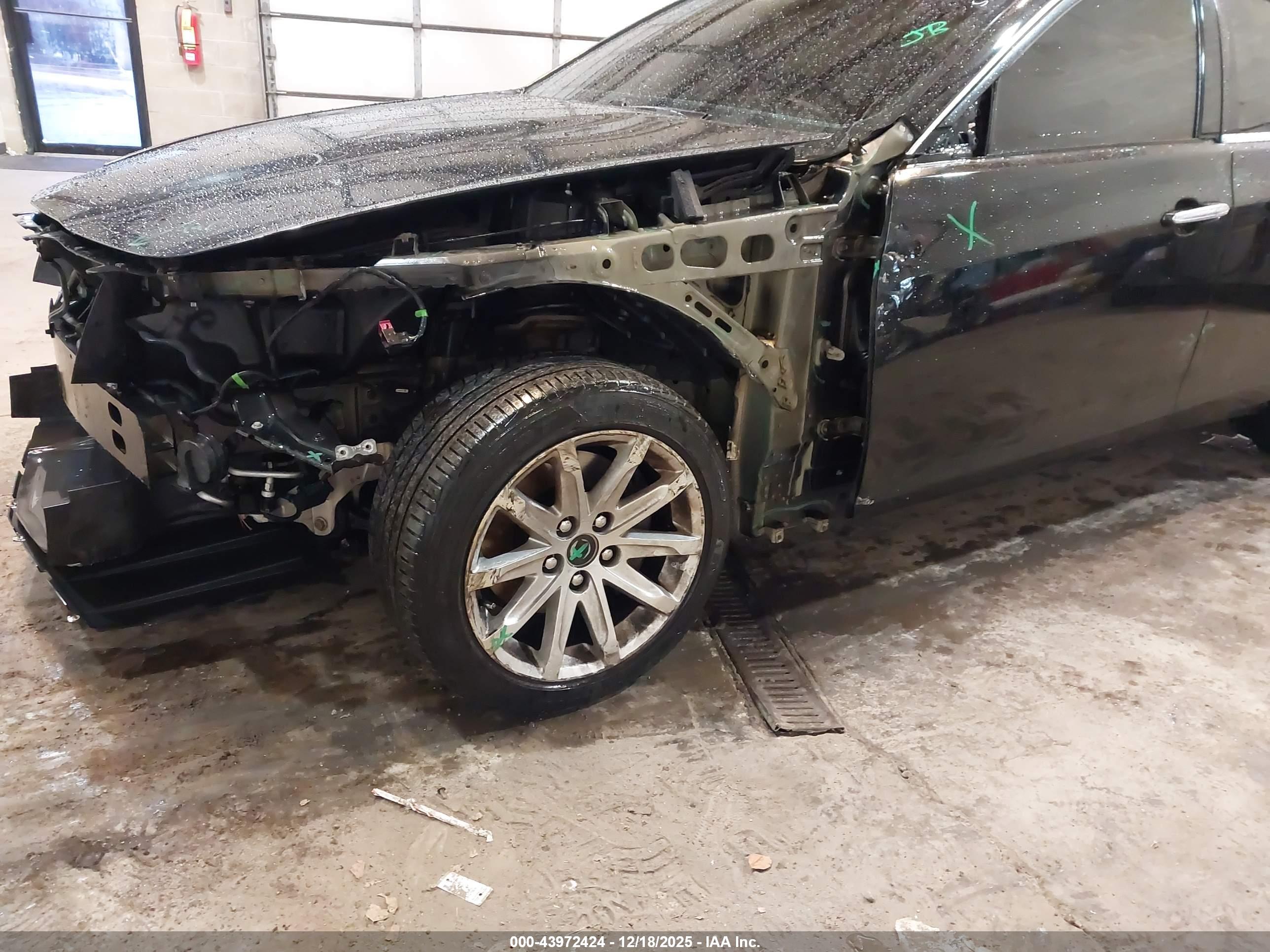 CADILLAC CTS image 6