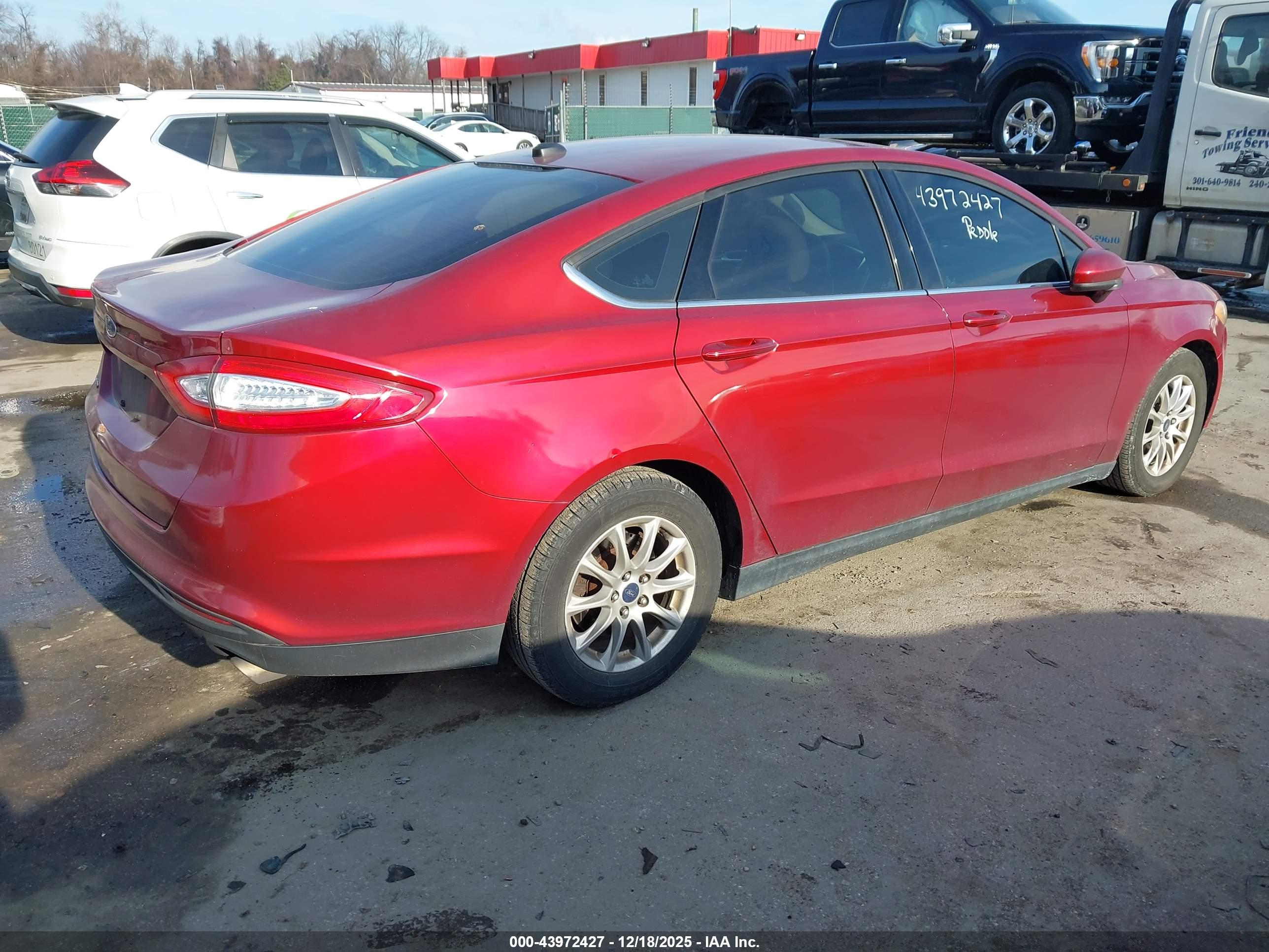 FORD FUSION image 4
