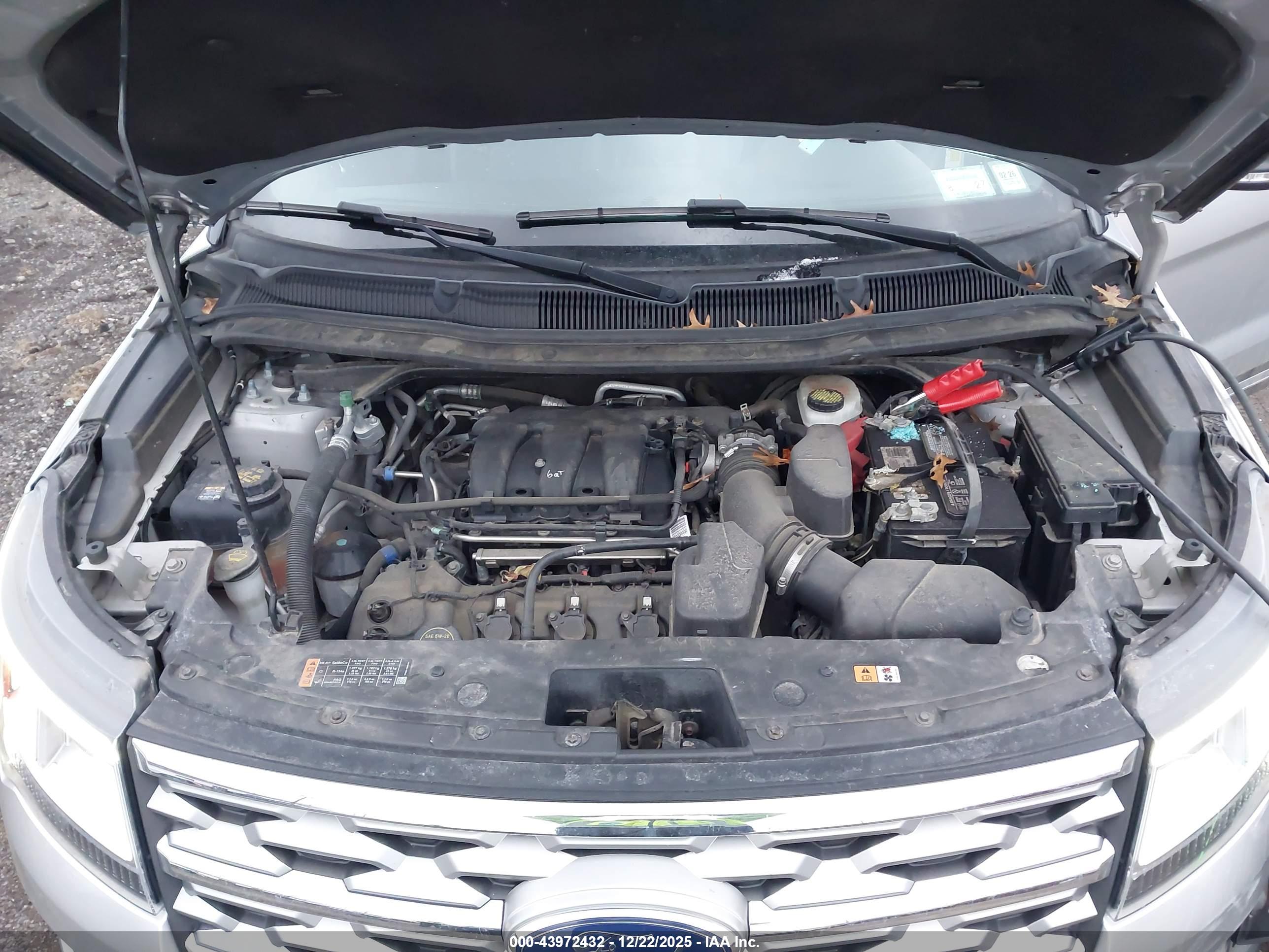 FORD EXPLORER image 10