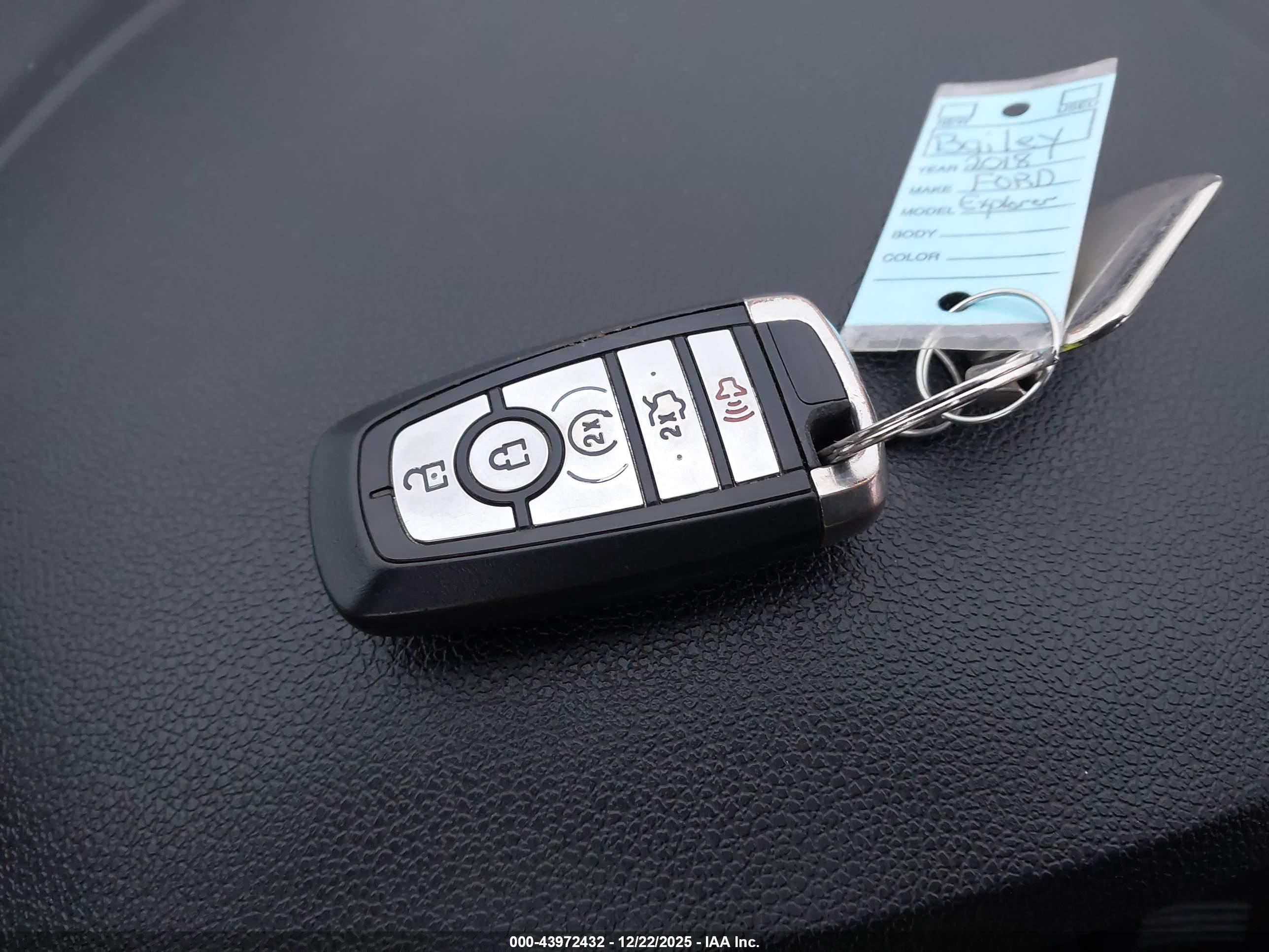 FORD EXPLORER image 11