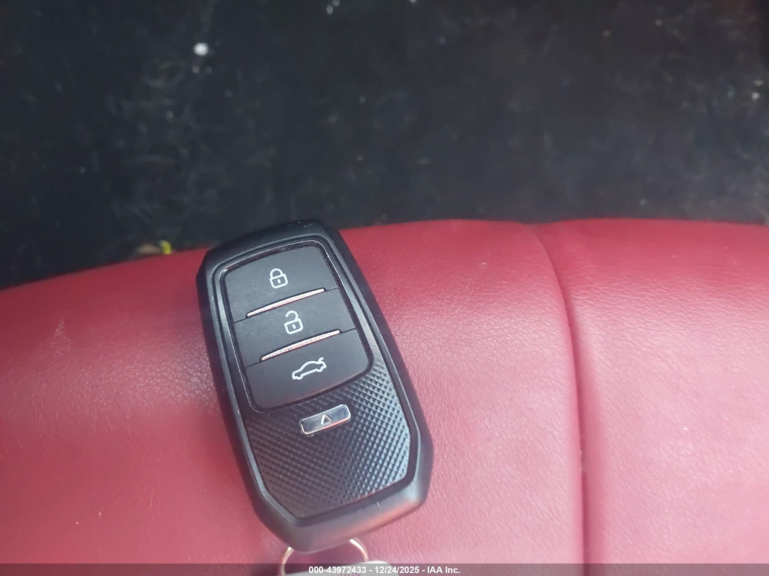 TOYOTA CAMRY image 11