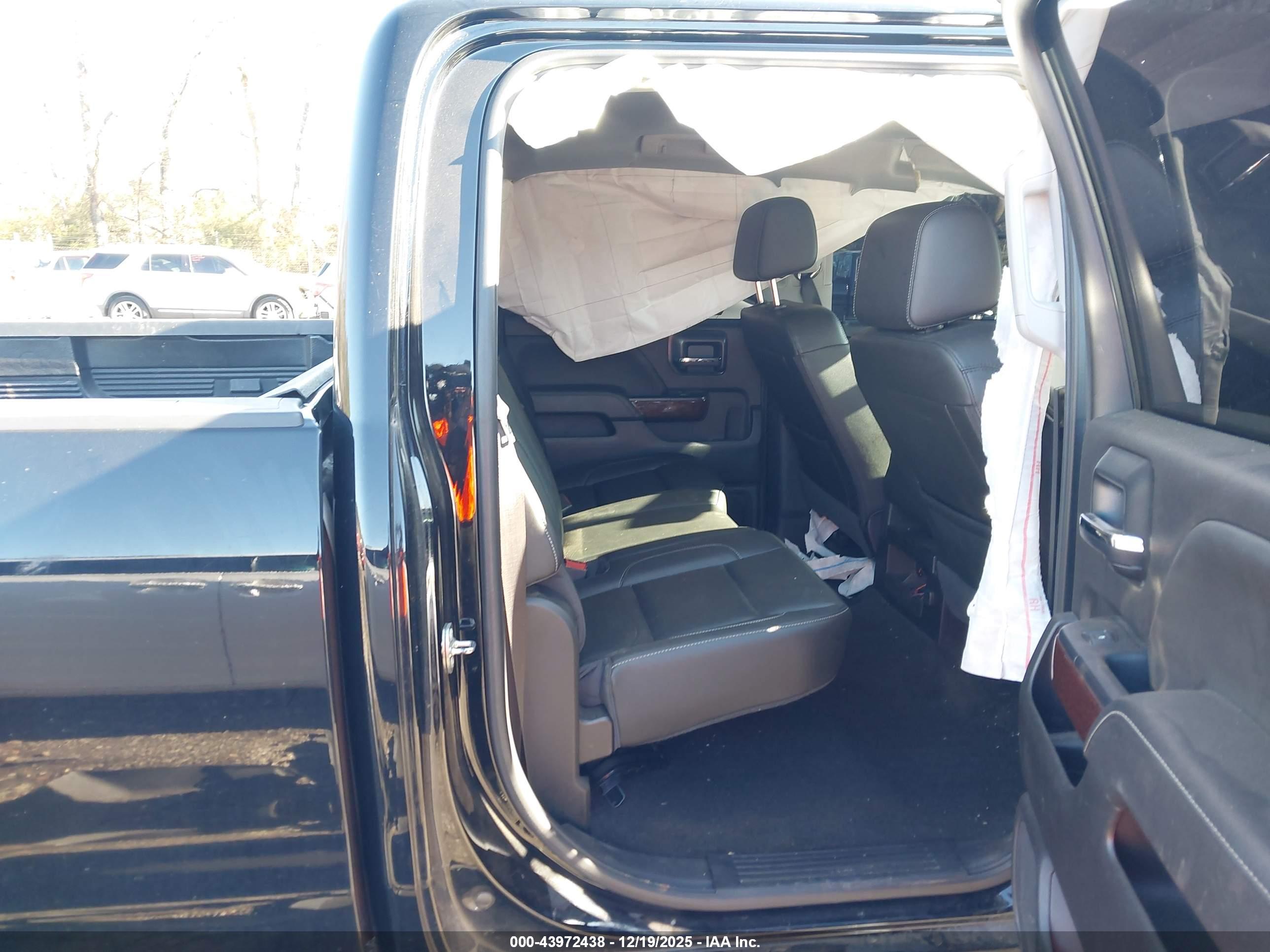 GMC SIERRA image 8