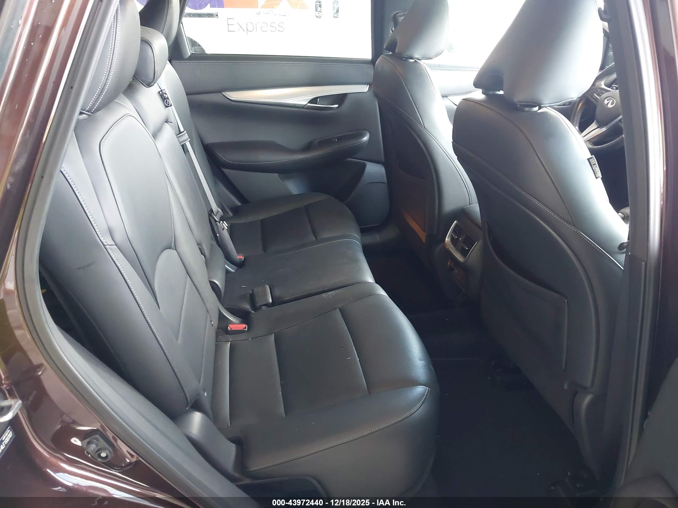 INFINITI QX50 image 8