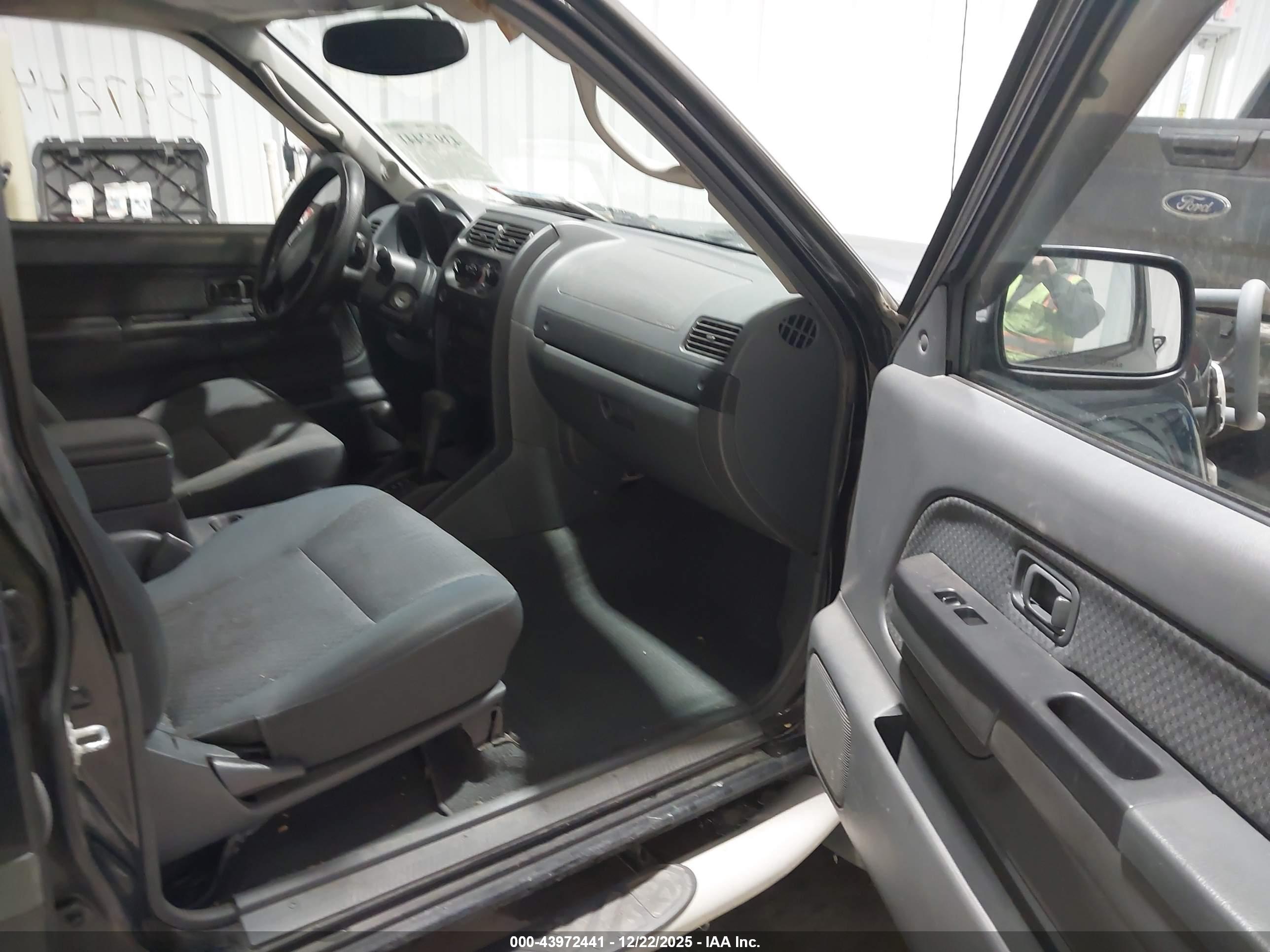 NISSAN XTERRA image 5