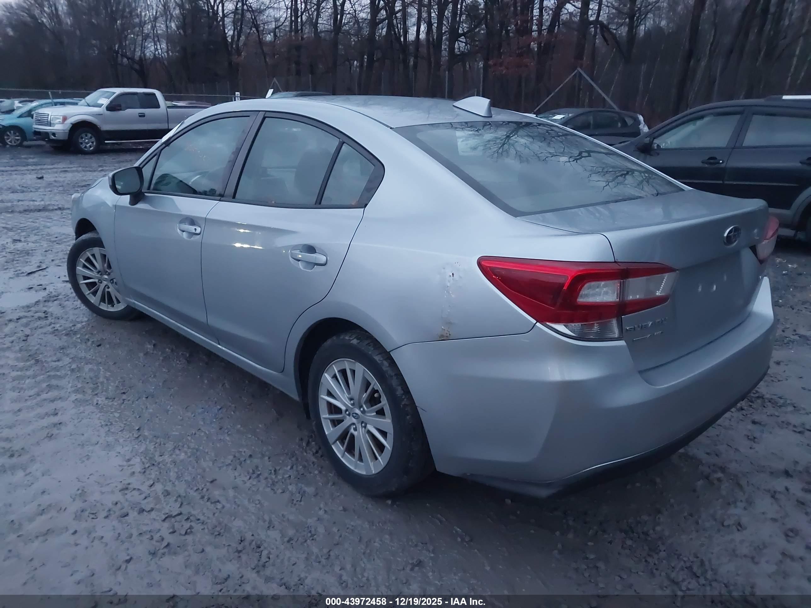 SUBARU IMPREZA image 3