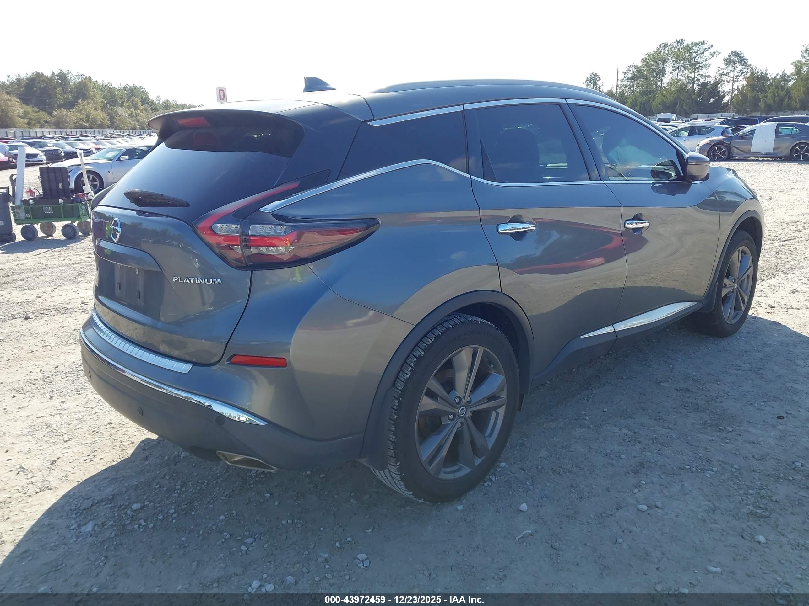 NISSAN MURANO image 4
