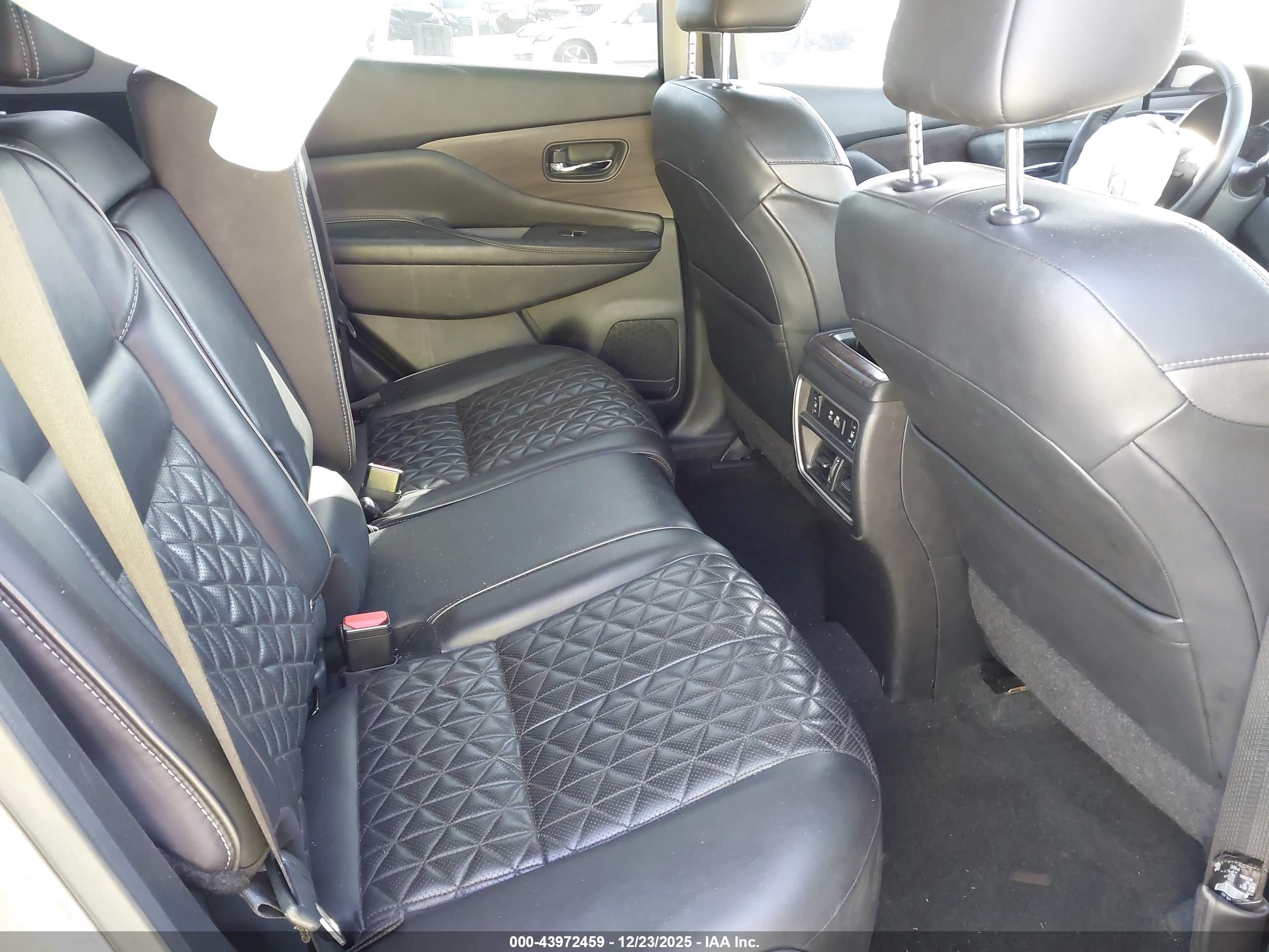 NISSAN MURANO image 8