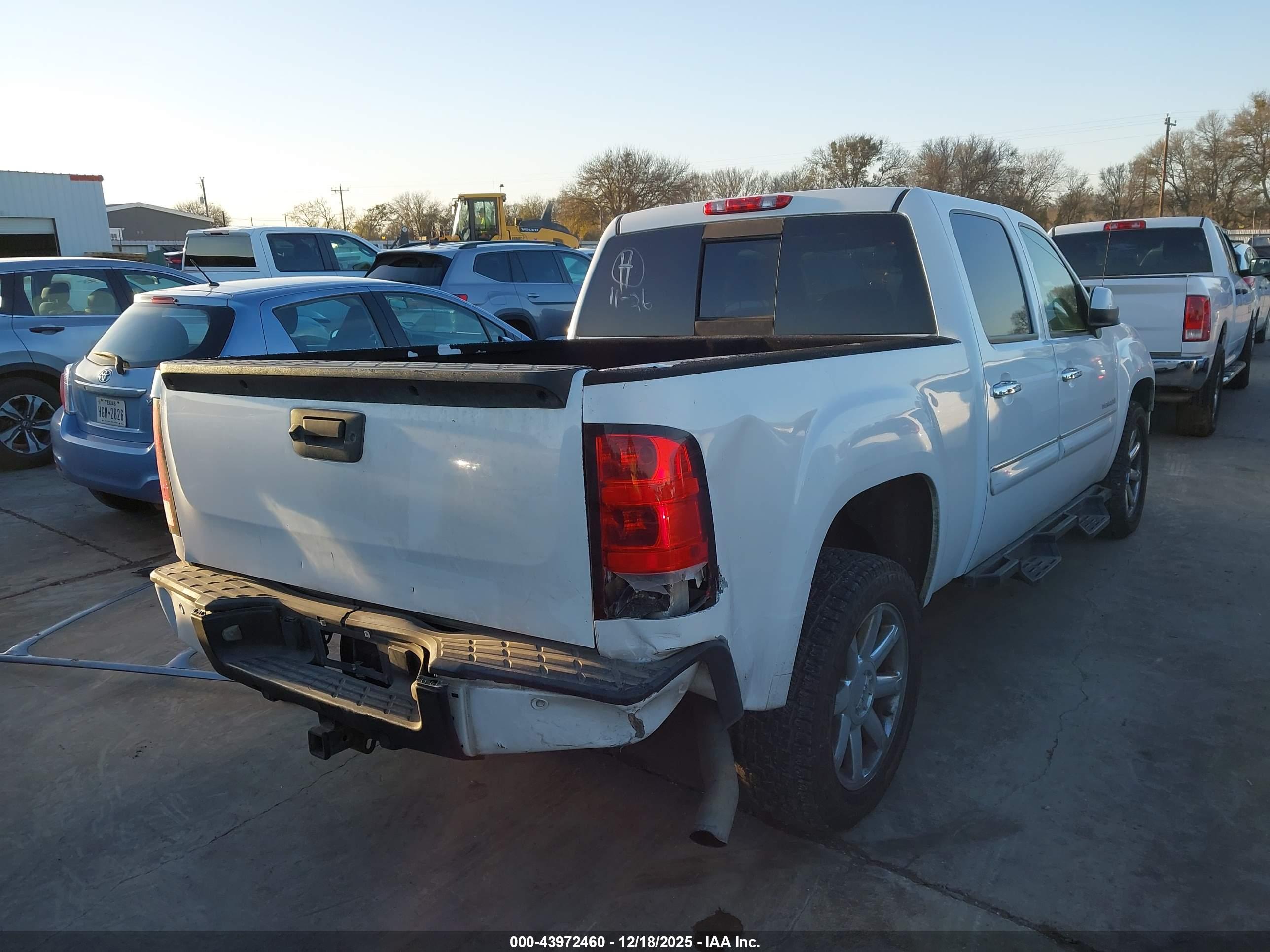GMC SIERRA image 4