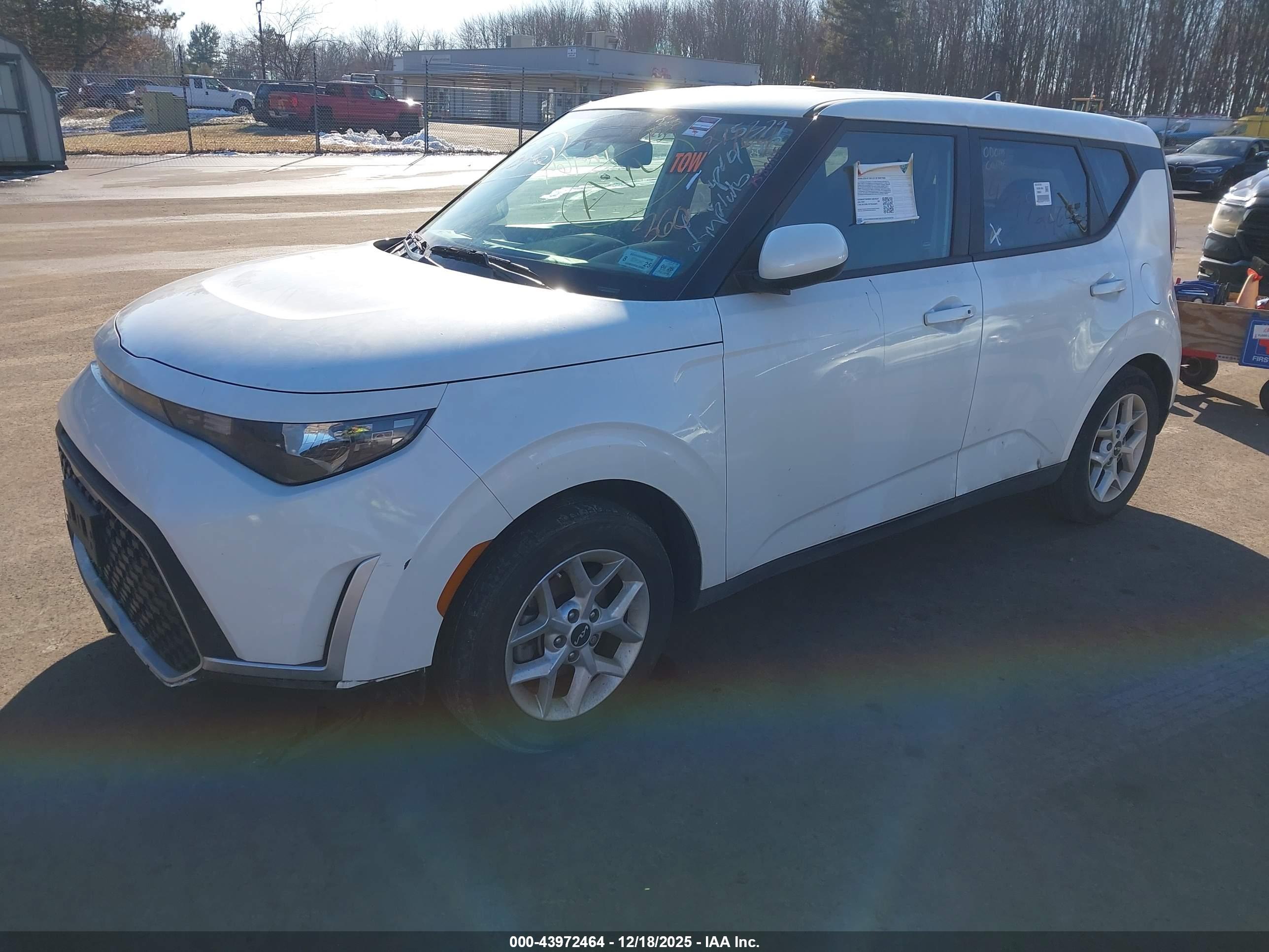 KIA SOUL image 2