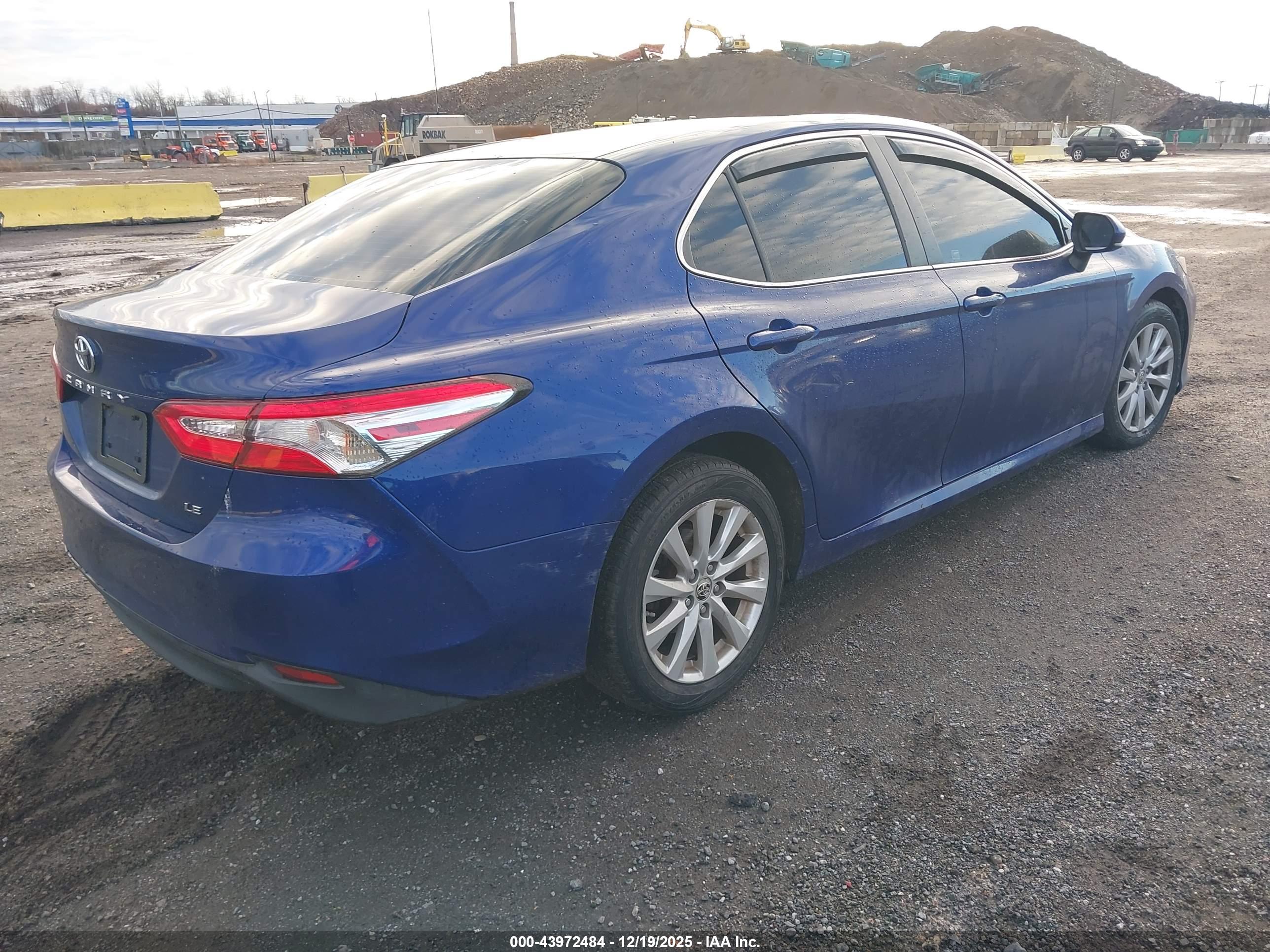 TOYOTA CAMRY image 4