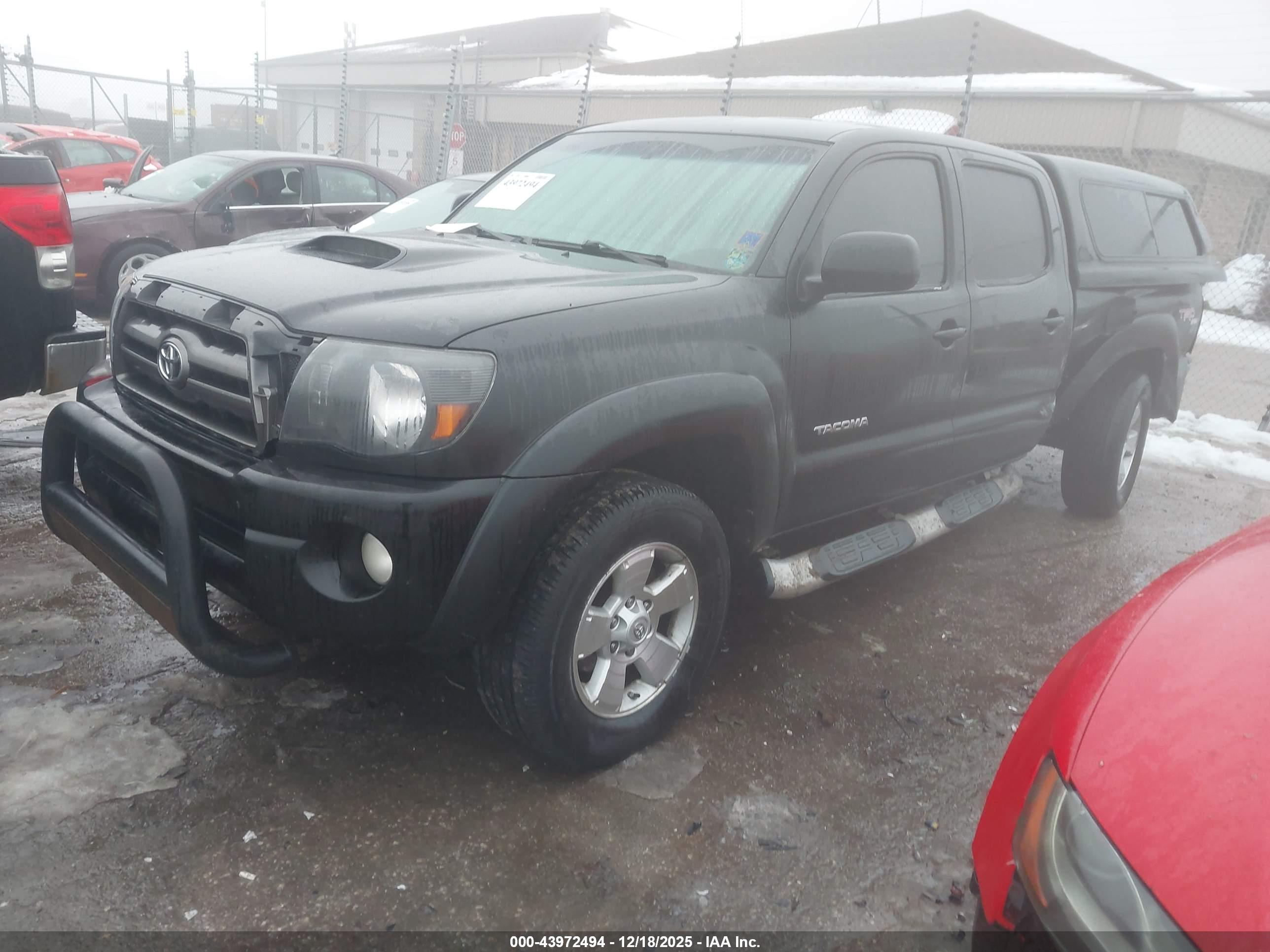 TOYOTA TACOMA image 2