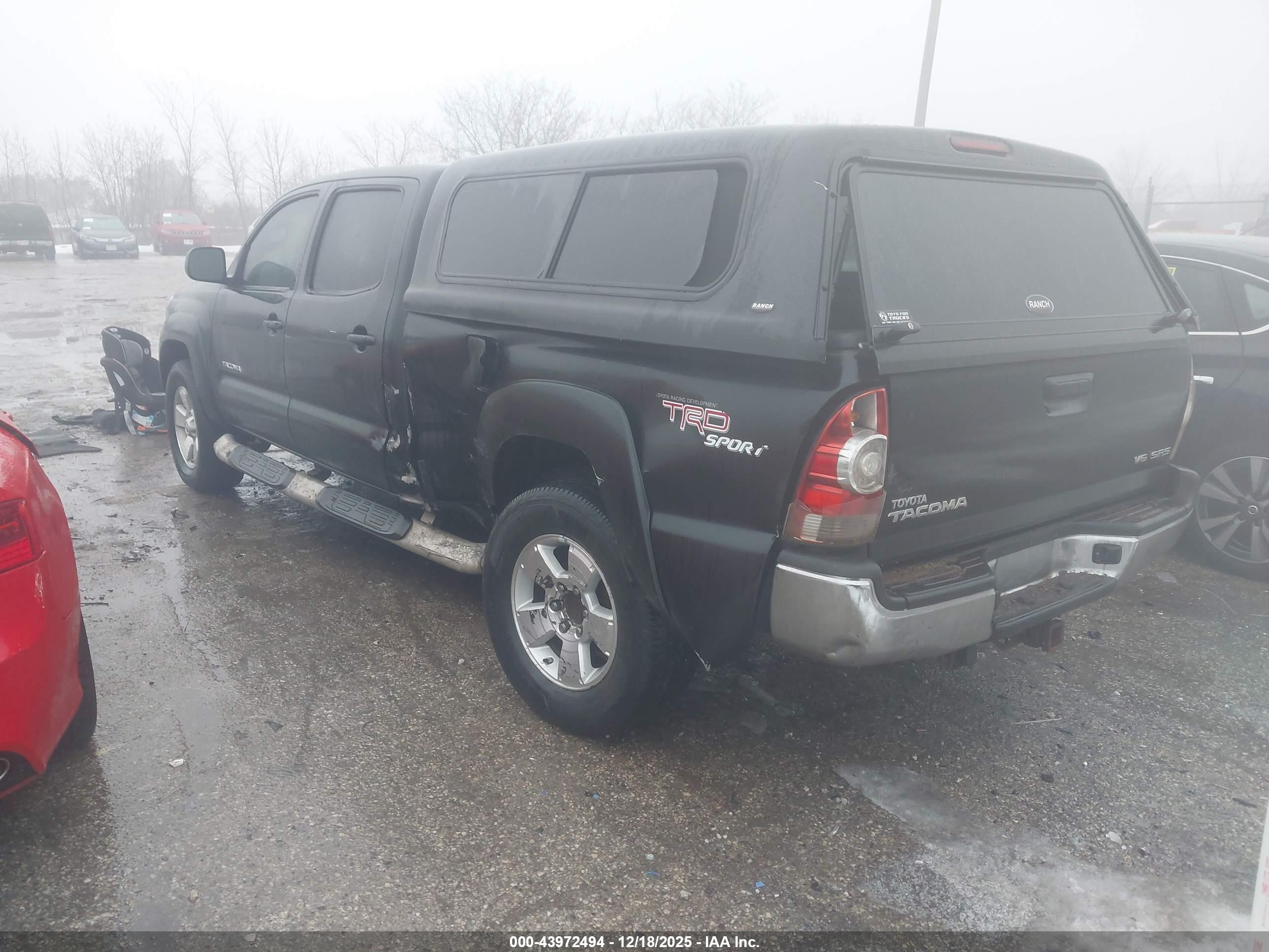 TOYOTA TACOMA image 3