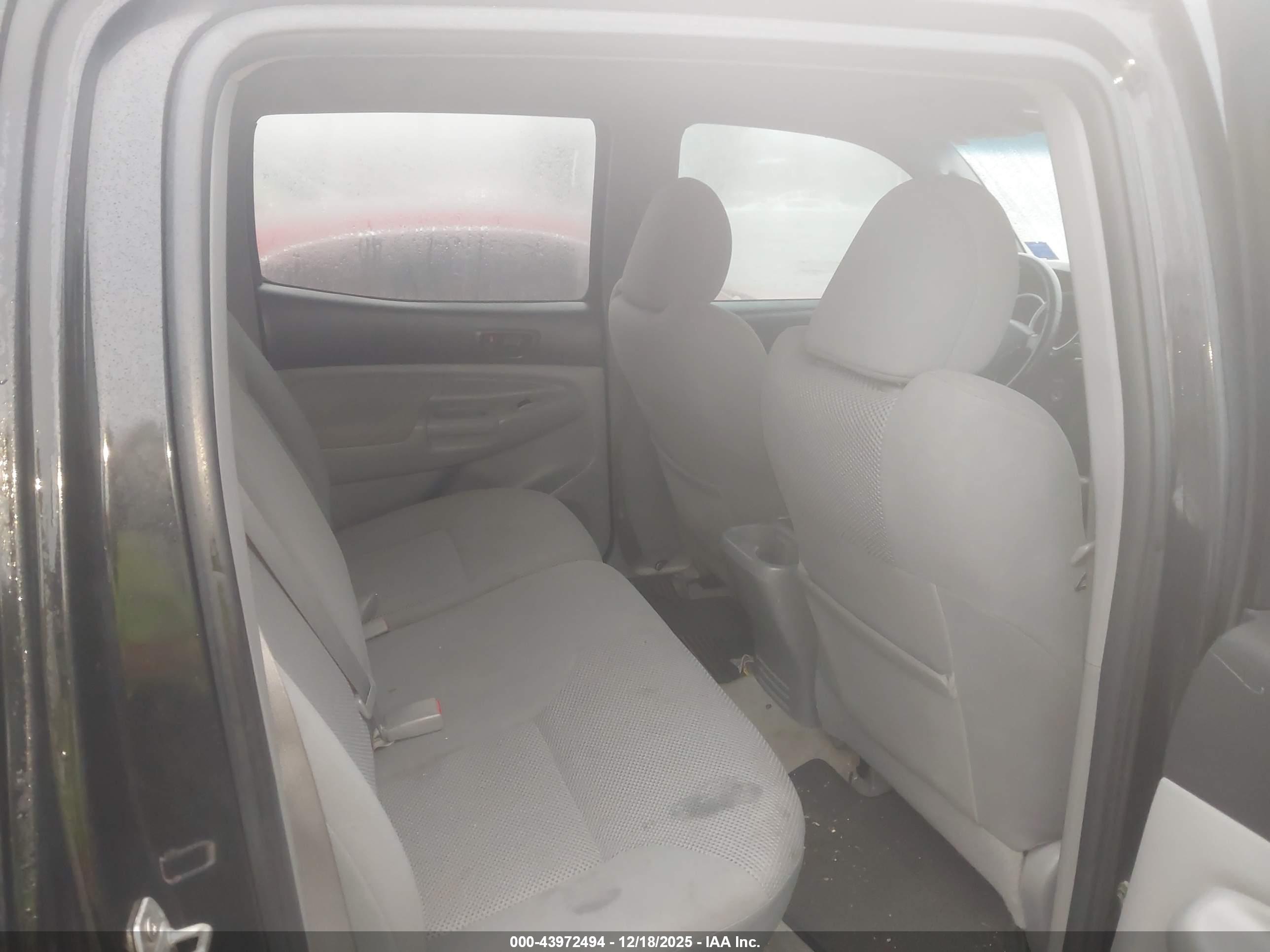 TOYOTA TACOMA image 8