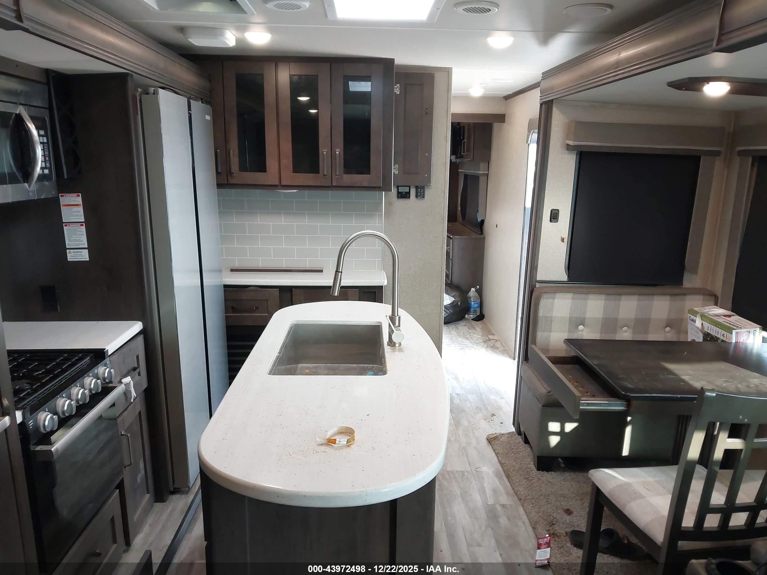 GRAND DESIGN image 8