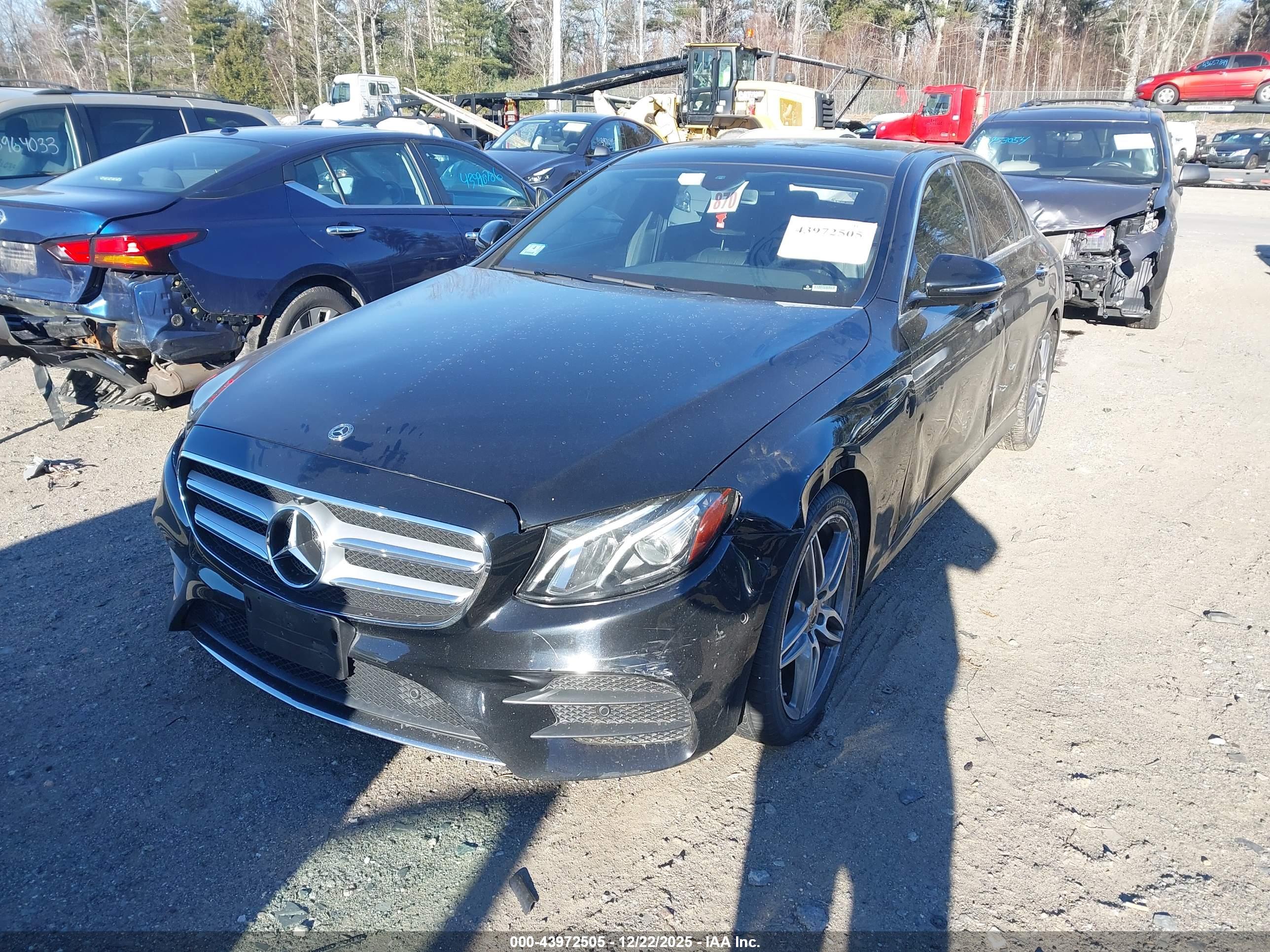 MERCEDES-BENZ E image 2