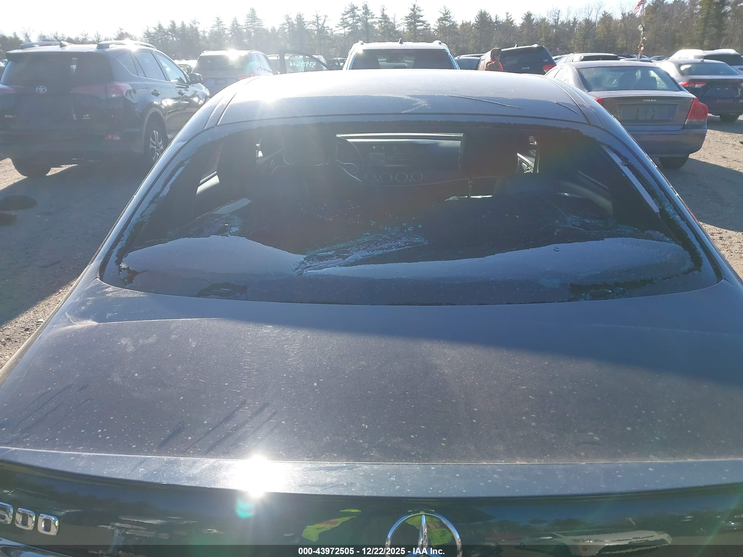 MERCEDES-BENZ E image 6