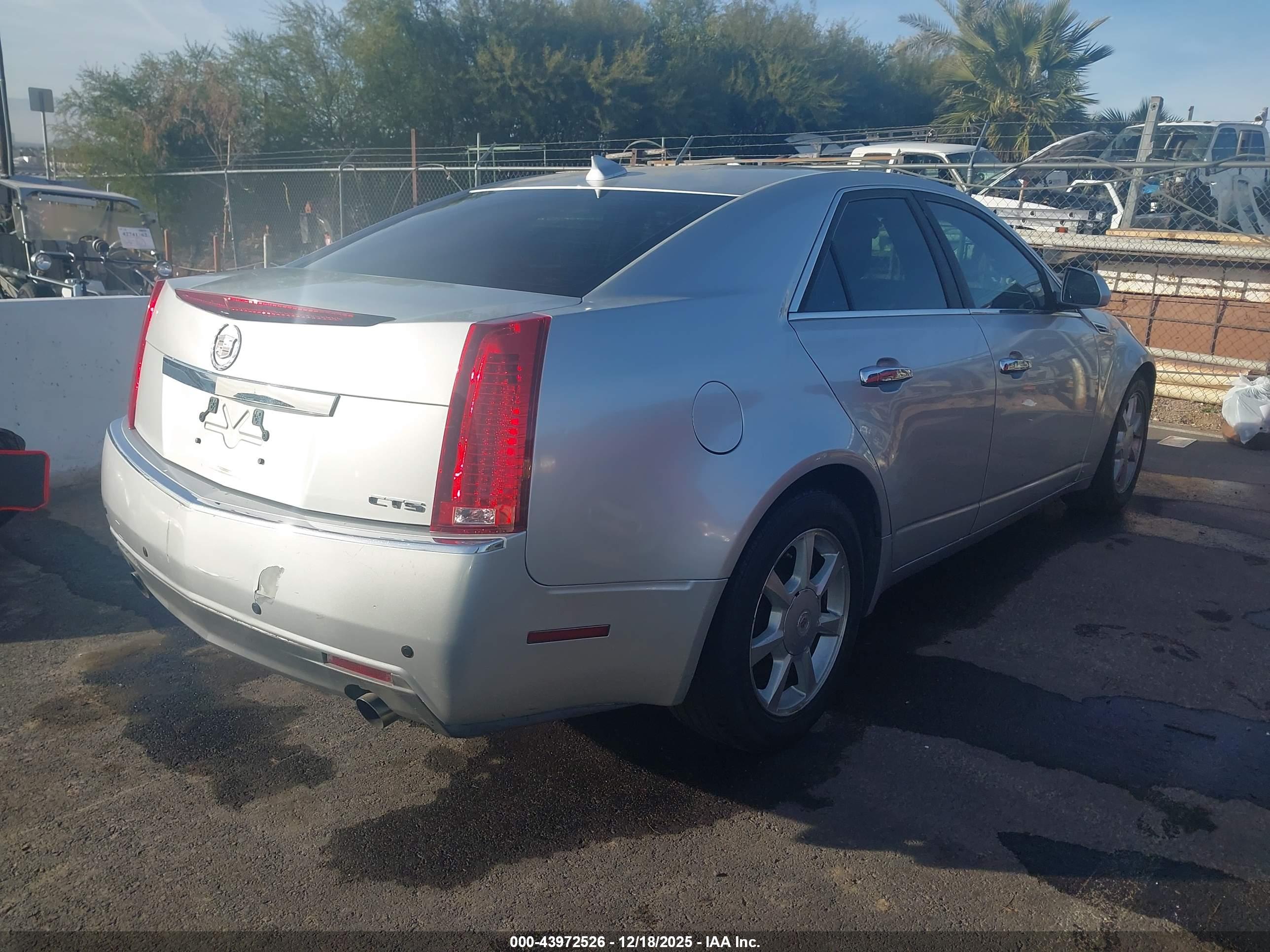 CADILLAC CTS image 4