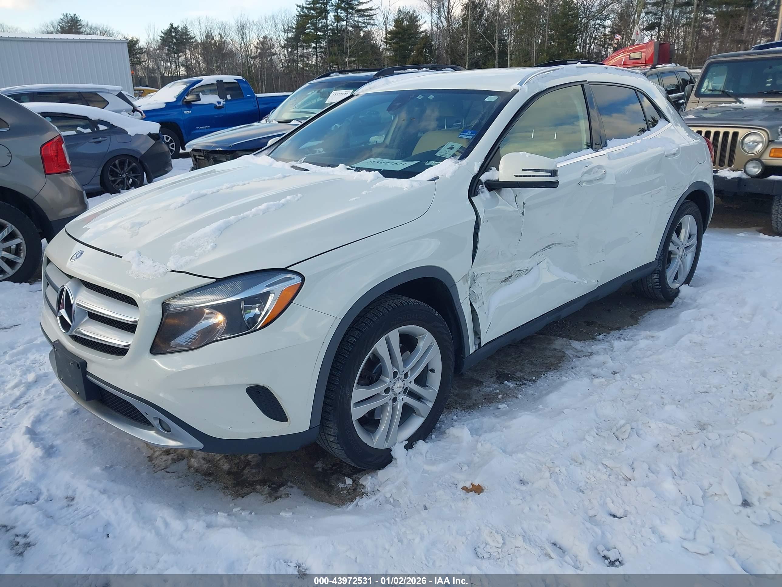 MERCEDES-BENZ GLA image 2