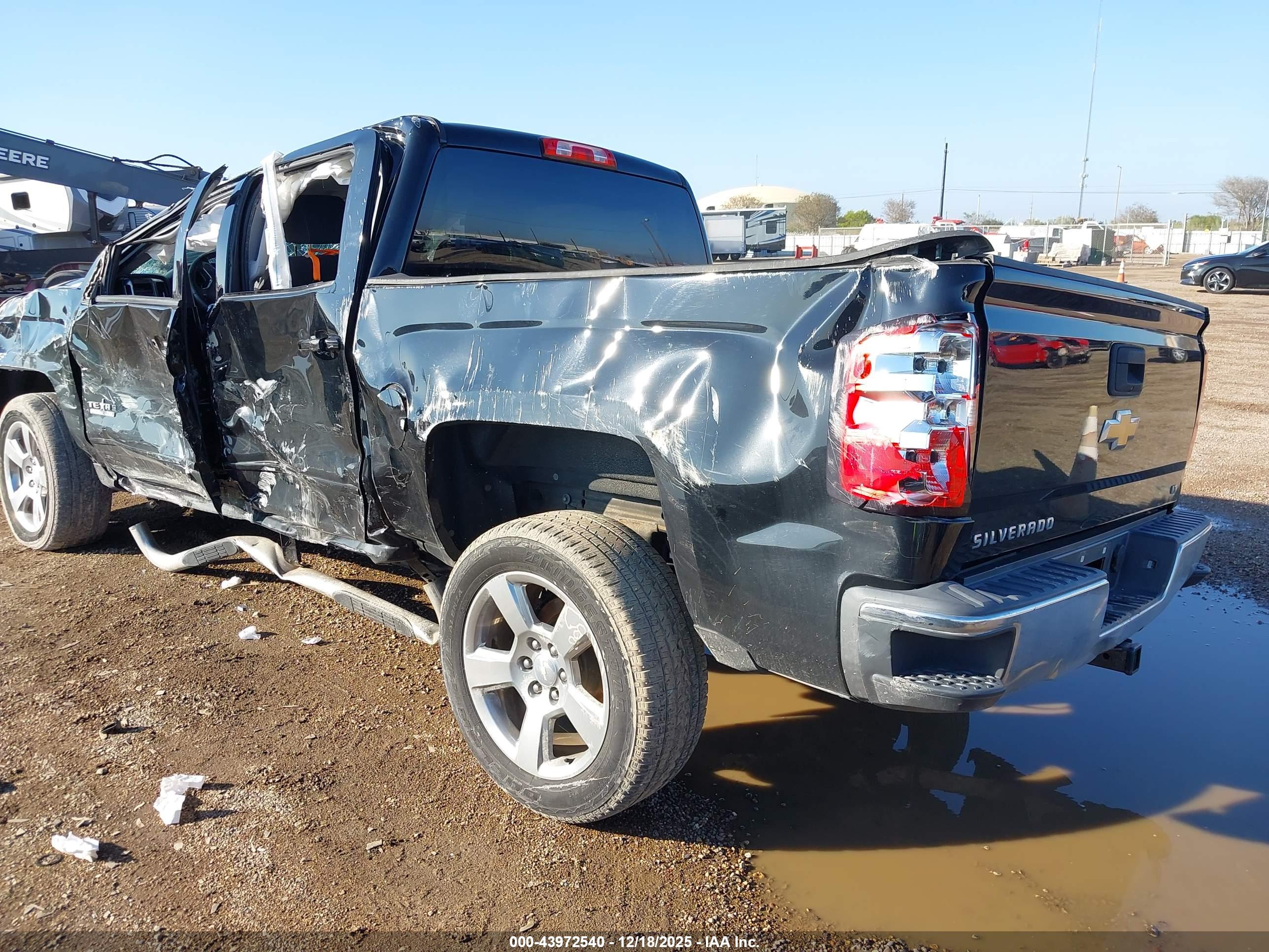 CHEVROLET SILVERADO image 3