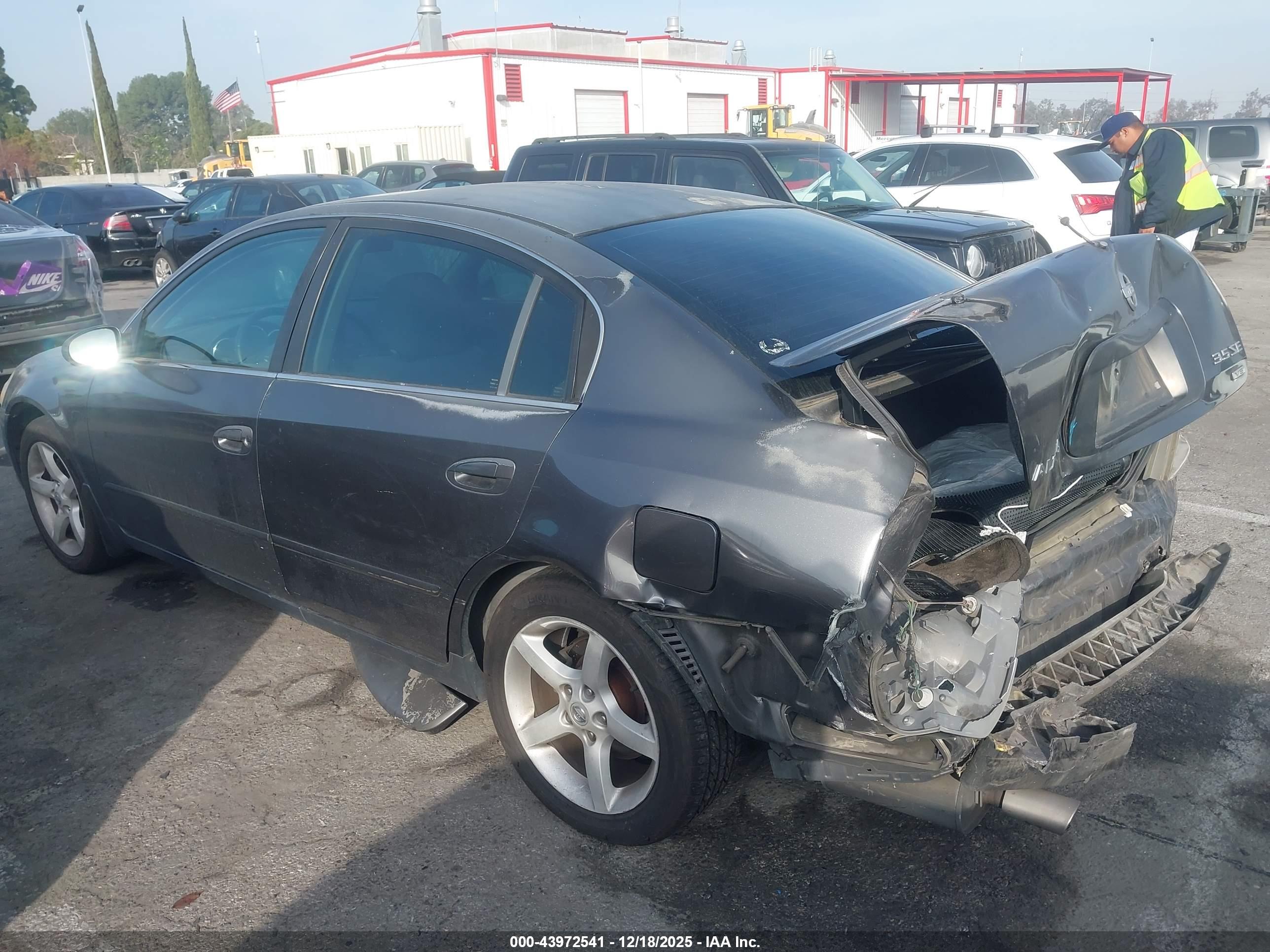 NISSAN ALTIMA image 3