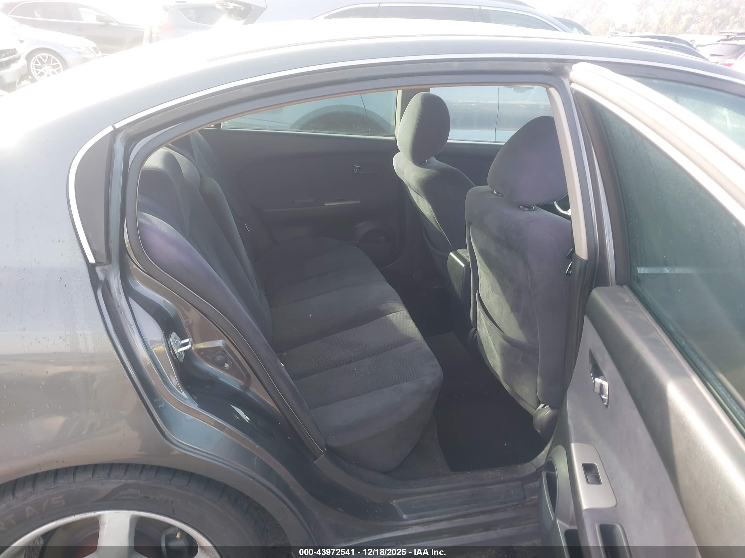 NISSAN ALTIMA image 8