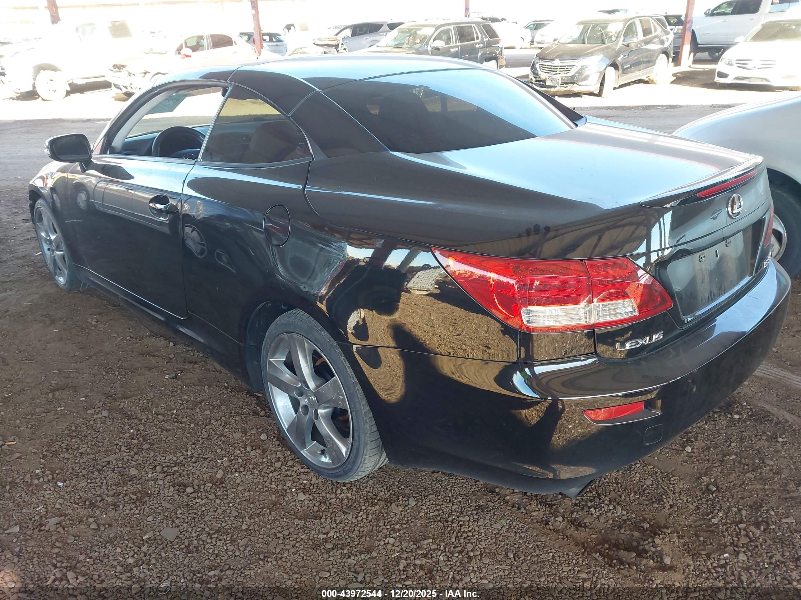 LEXUS IS image 3