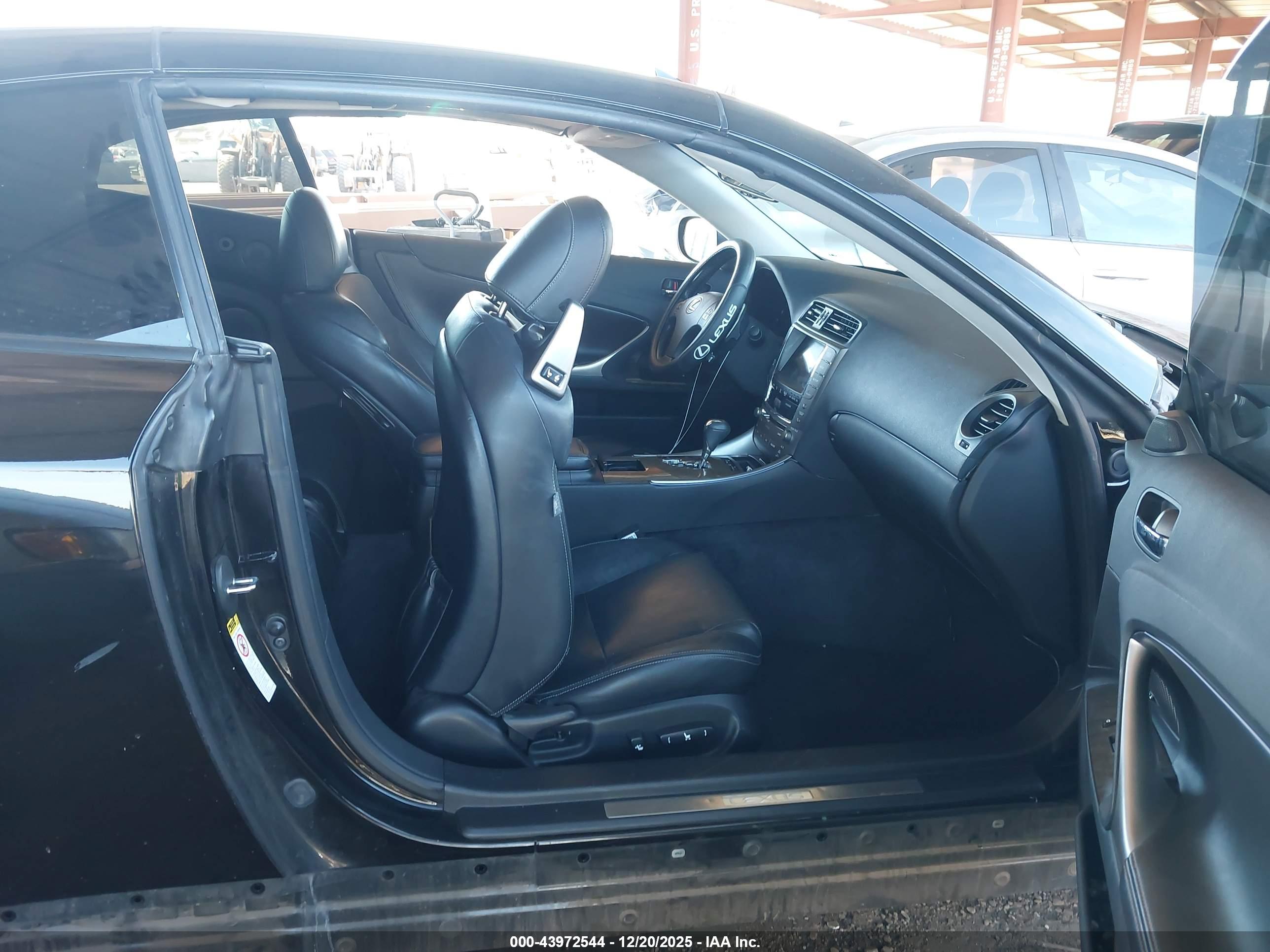 LEXUS IS image 5