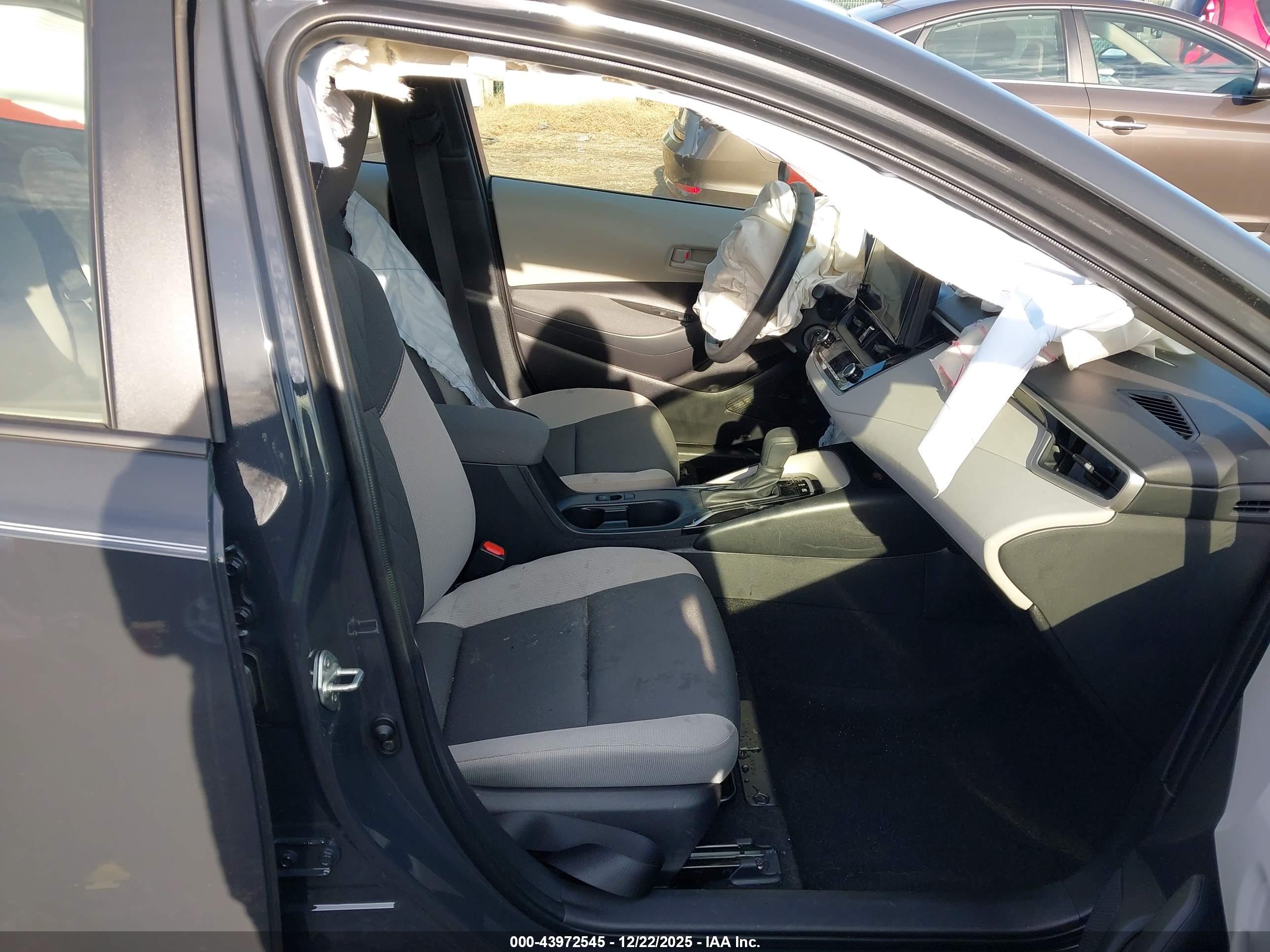 TOYOTA COROLLA image 5